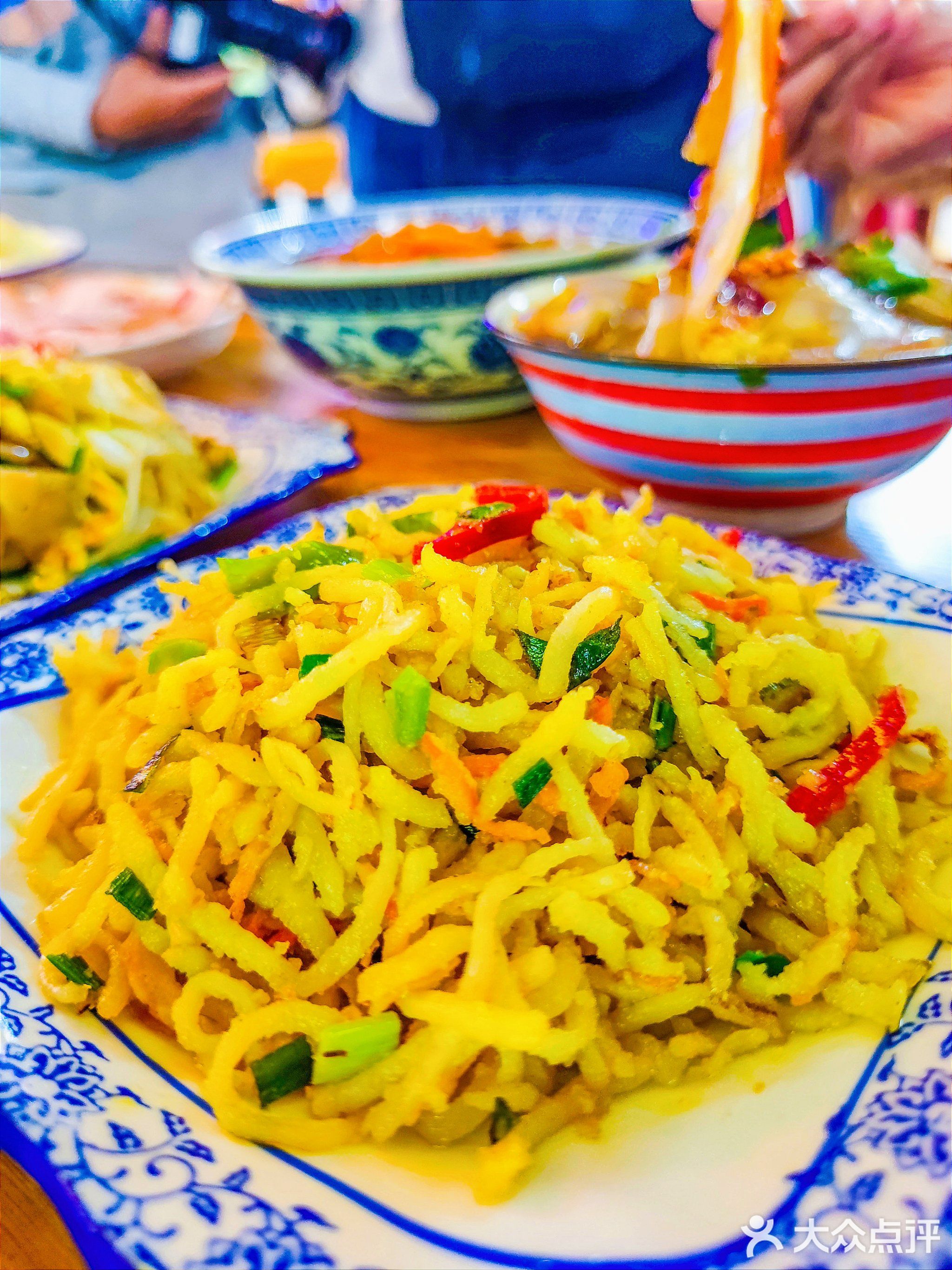 广场小吃城(金泰润园店)
