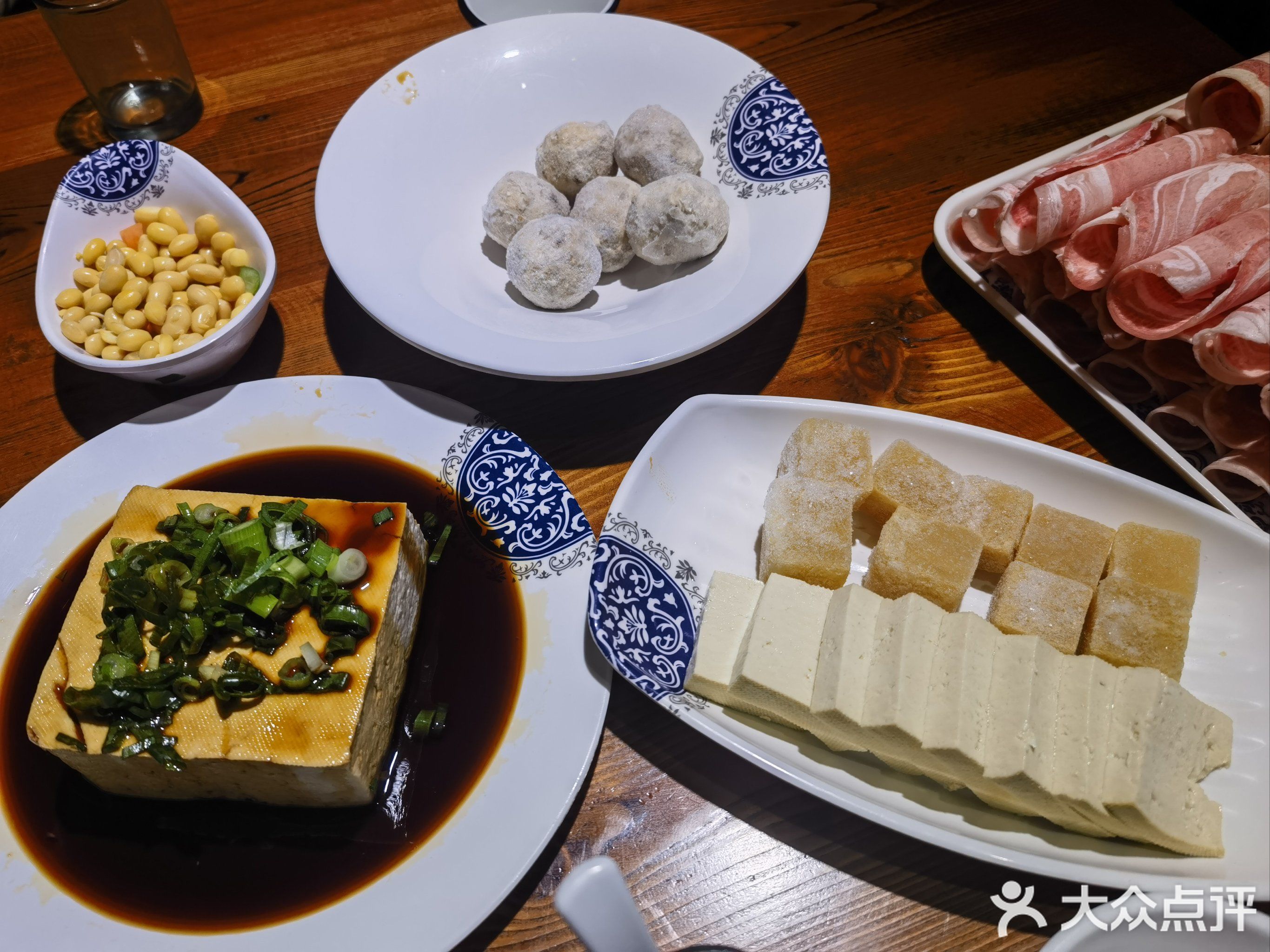 莱鸿源胡同里桐锅涮肉