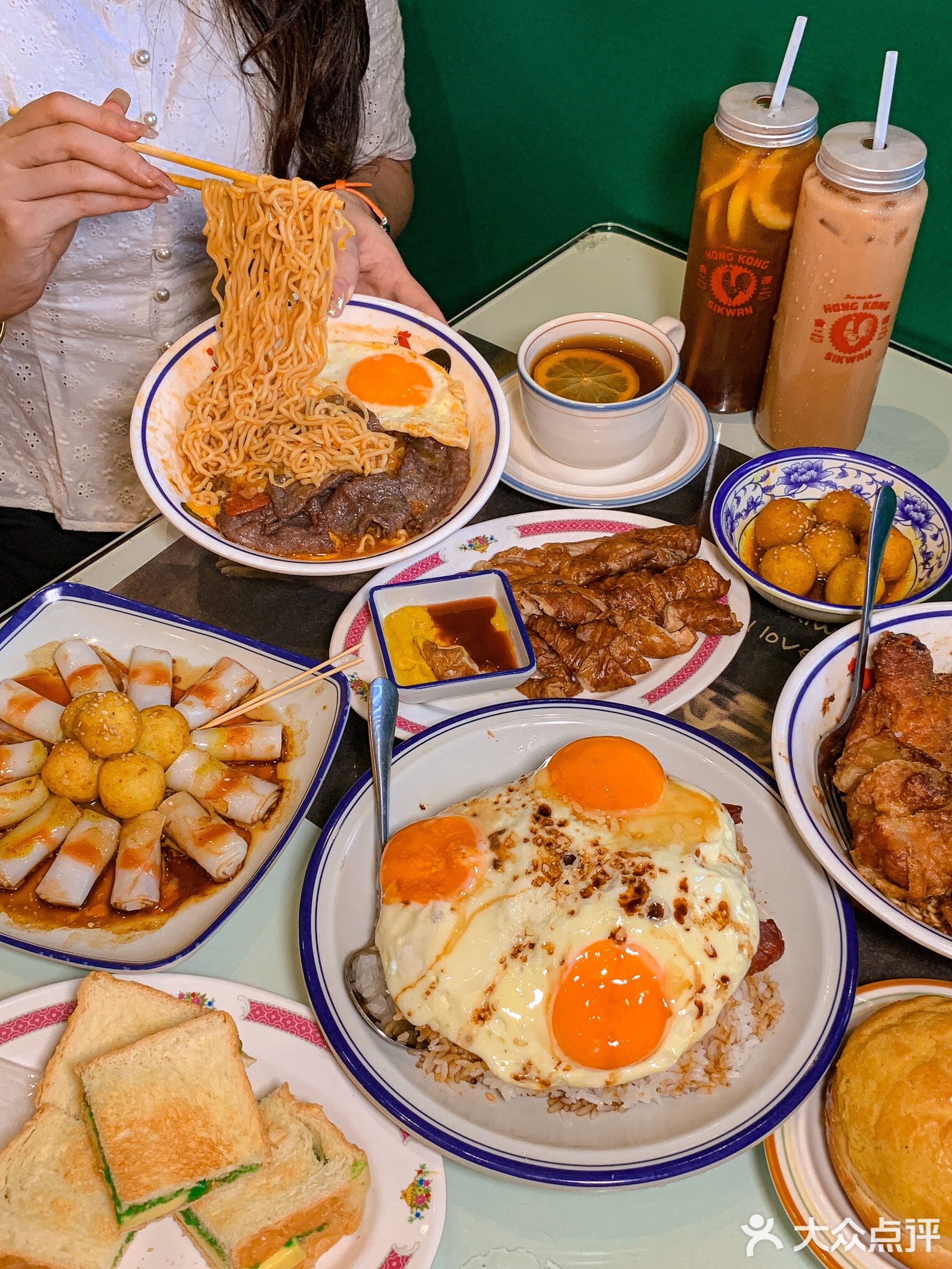 食运茶餐厅(富邦学苑店)