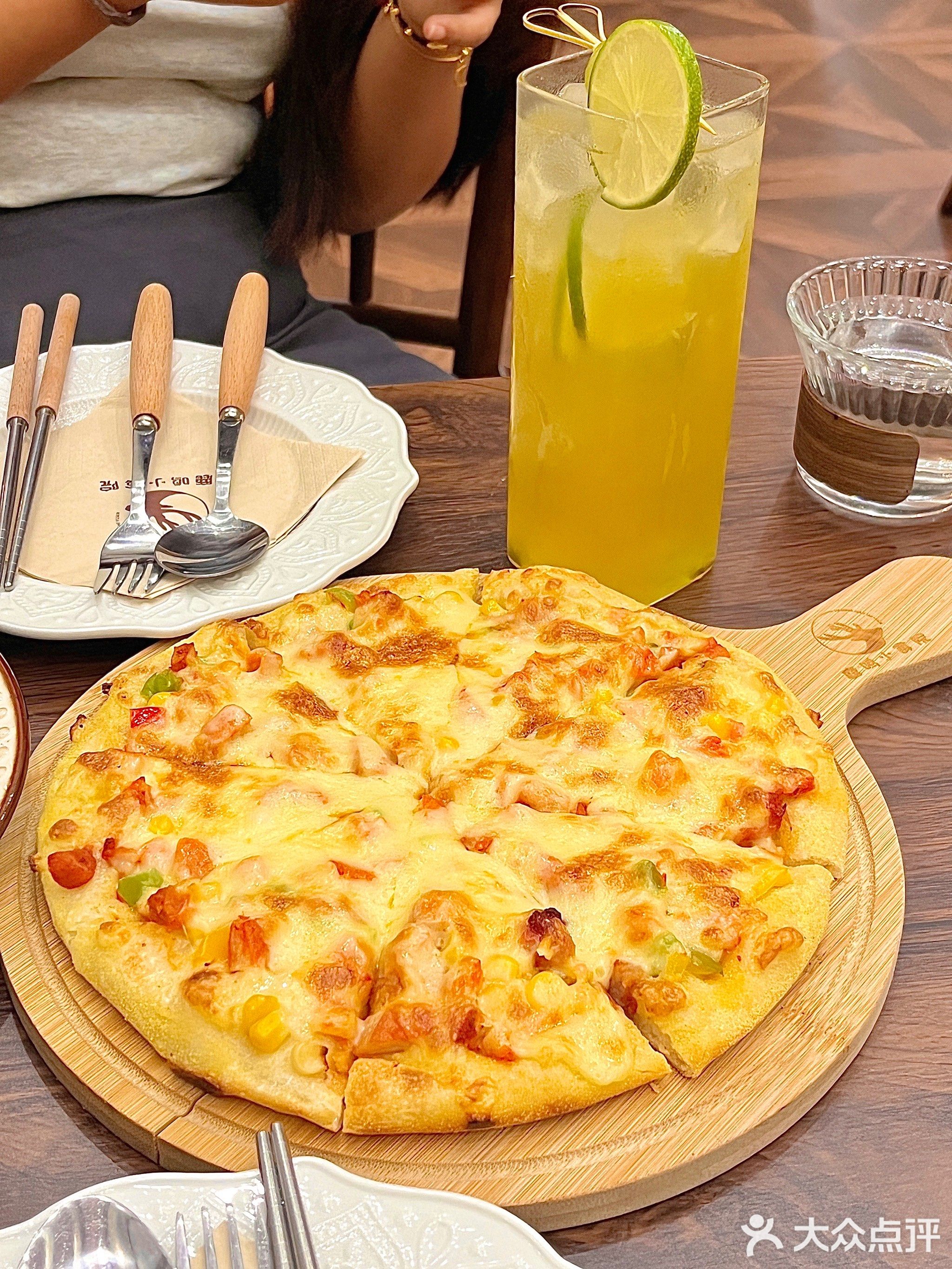 鹿鸣餐厅(华锦园店)