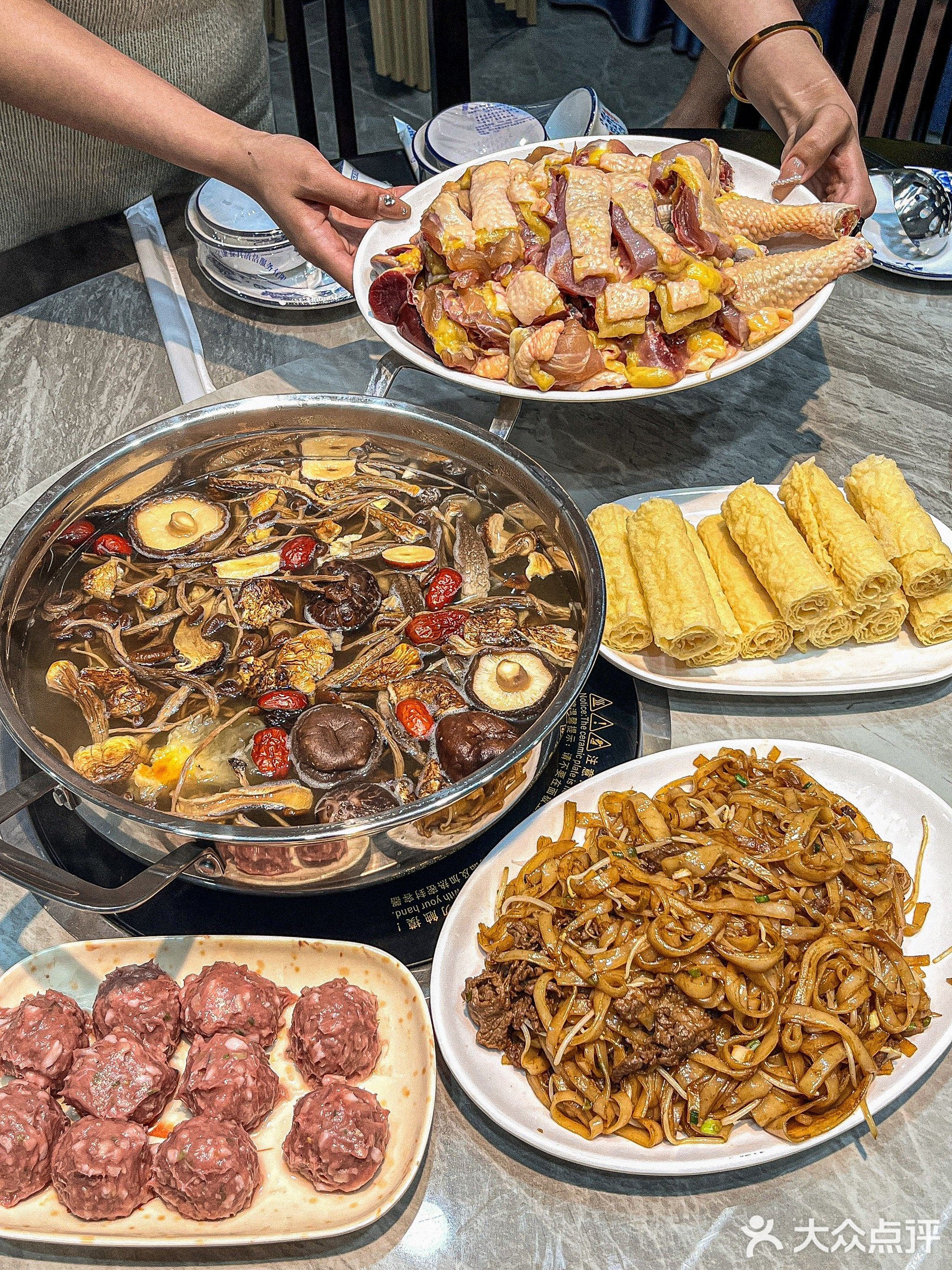 鸣记猪肚鸡(京仕佰店)