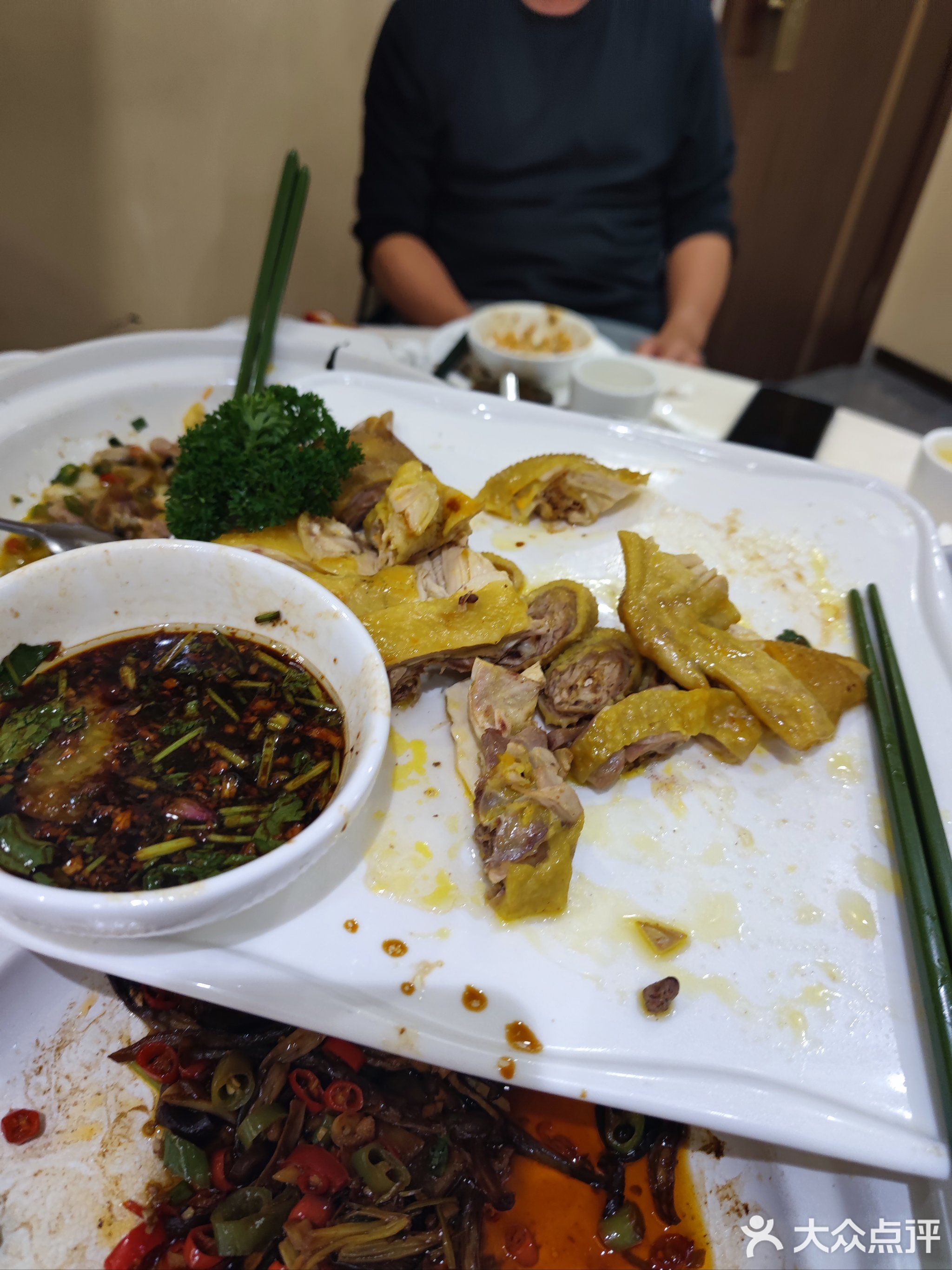 湘情酒楼(隆生仲恺花园店)