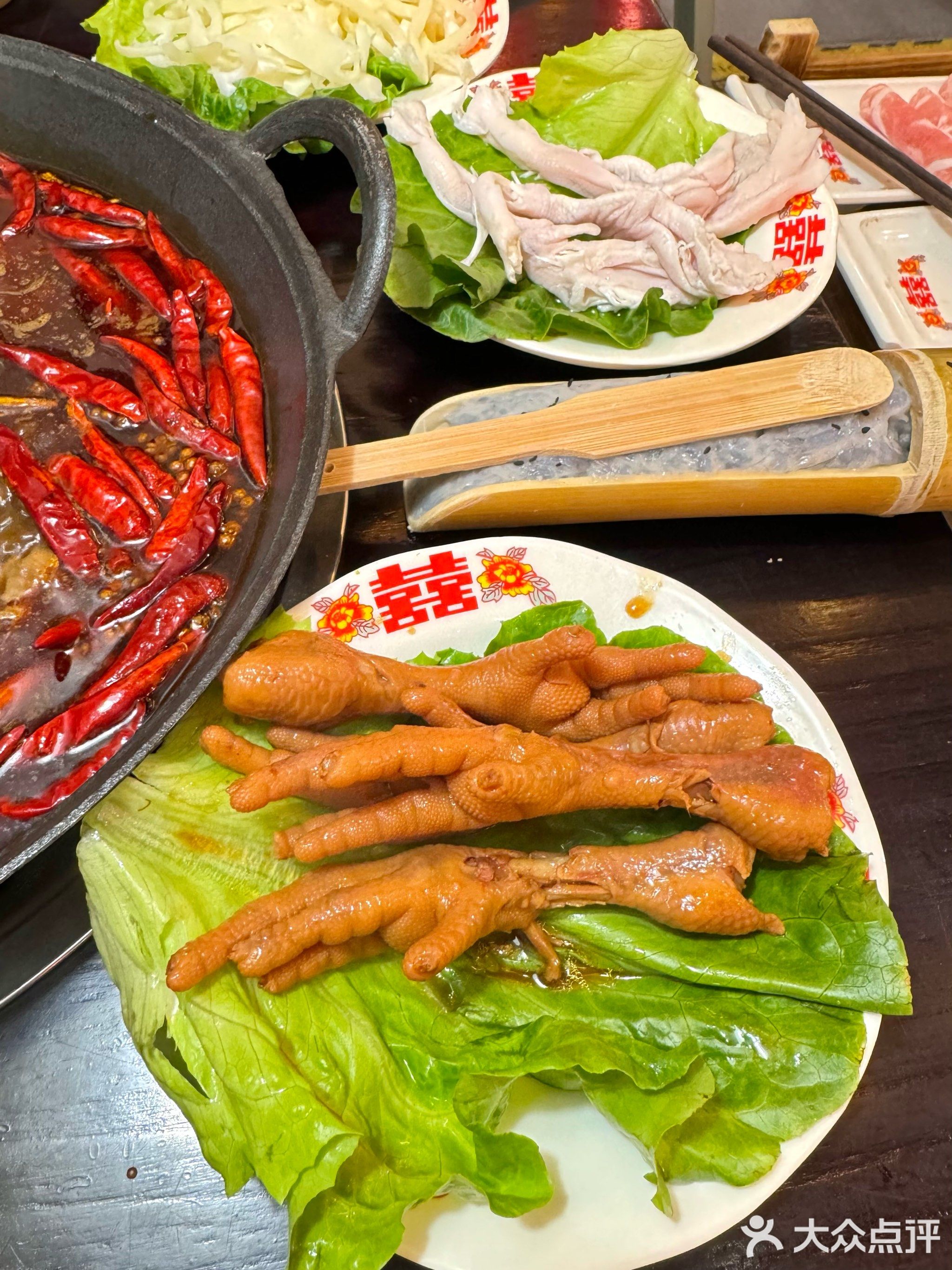 王美丽黑火锅店