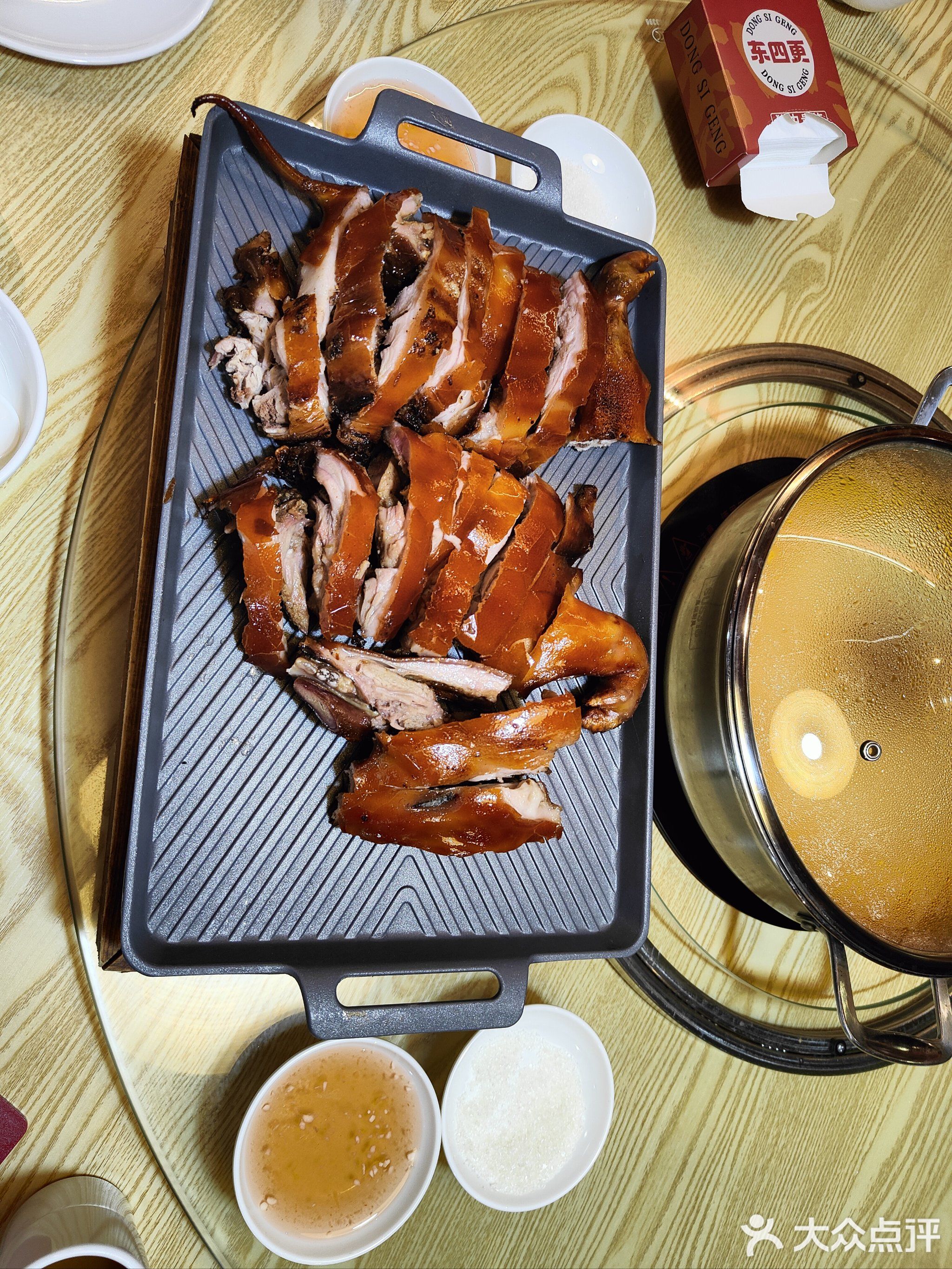 佬佰爹·海南大排档·糟粕醋火锅烤乳猪(风情街店)