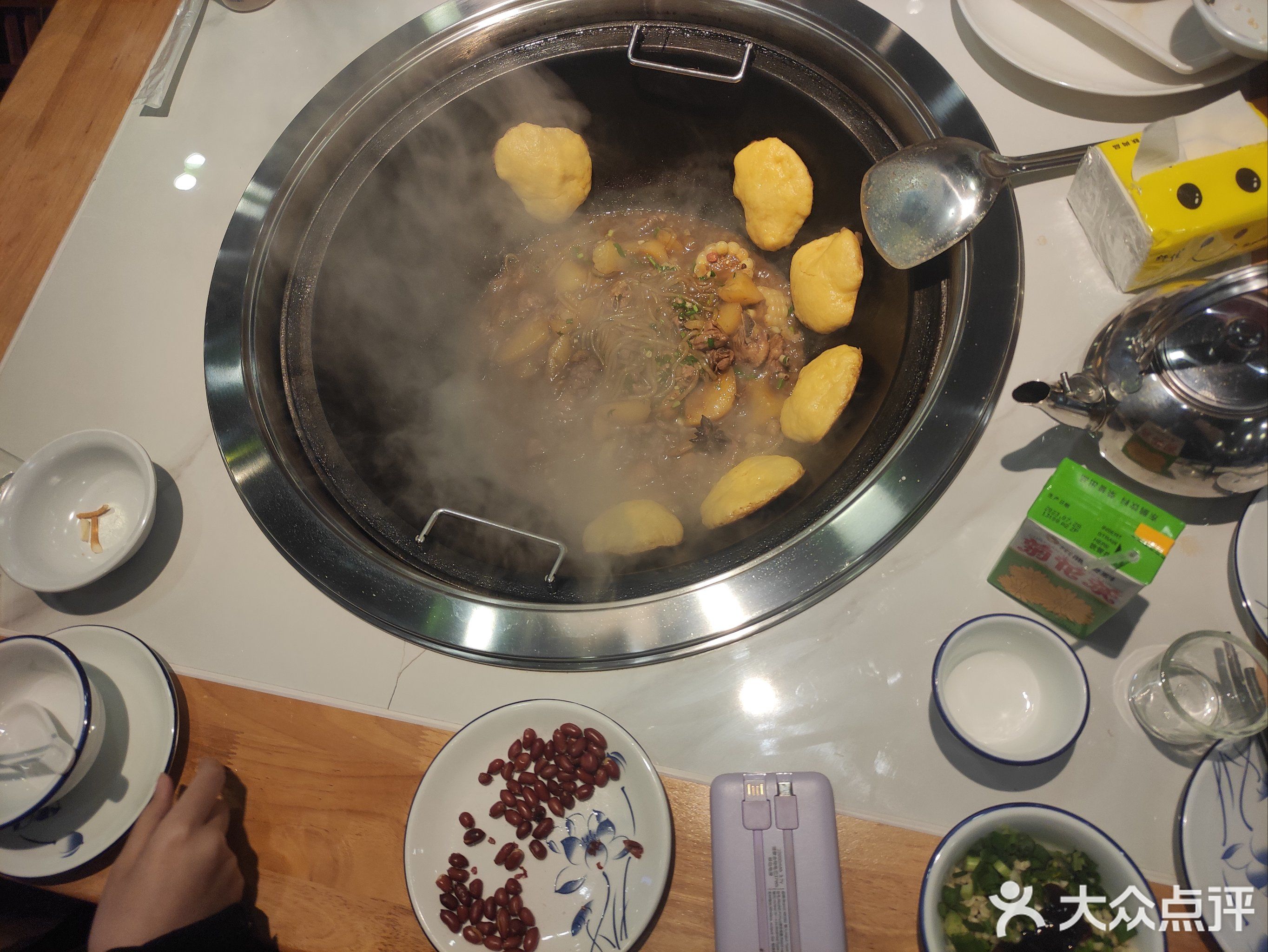 关东屯东北铁锅炖大鹅