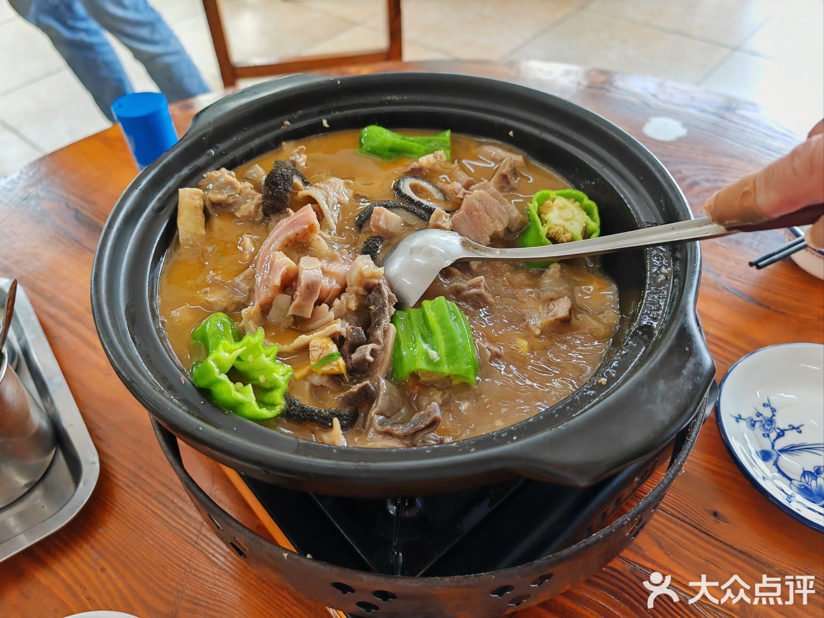 邱记正宗瑞溪牛杂煲店(金碧园店)