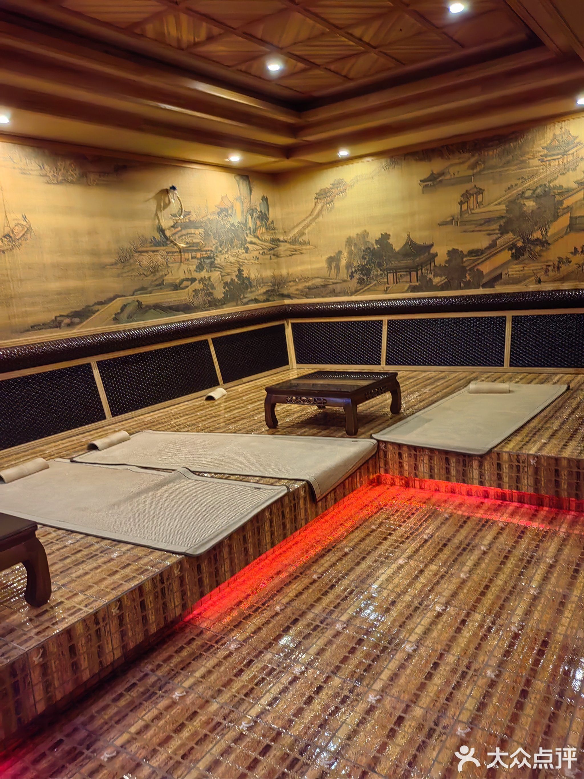 义华园温泉水汇