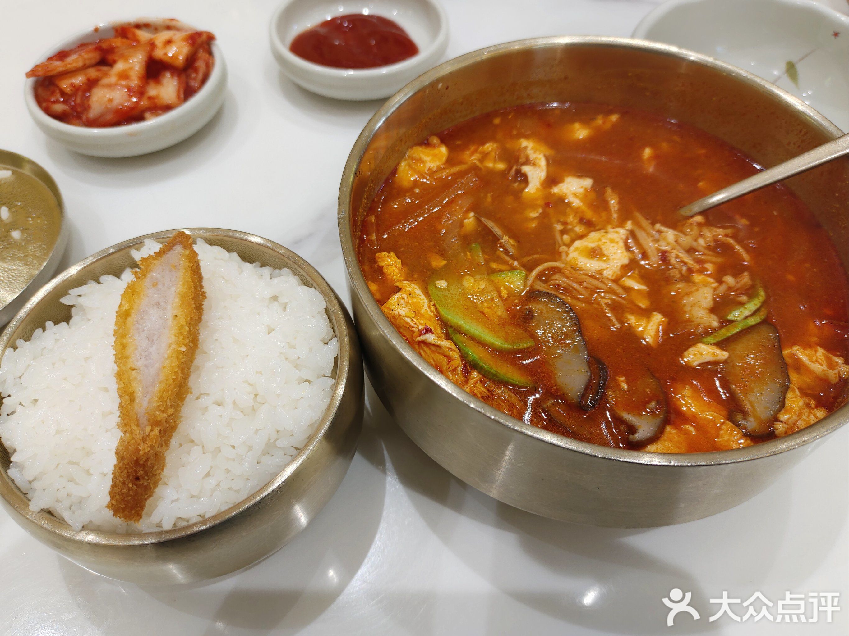 鑫玛乐石锅拌饭(海南医学院书香苑小区店)