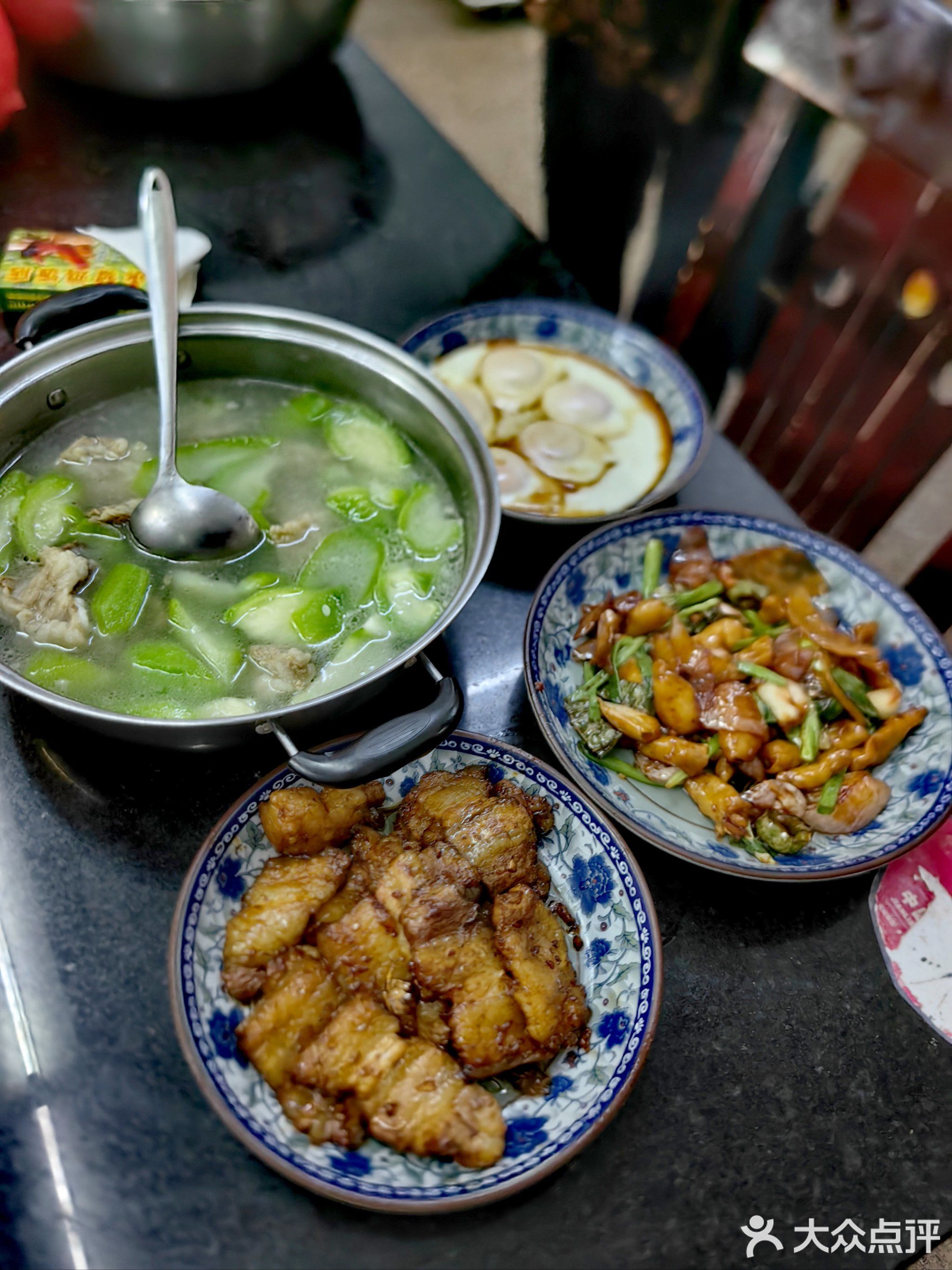 永发鸡饭店(中共文昌市潭牛镇委员会西北)