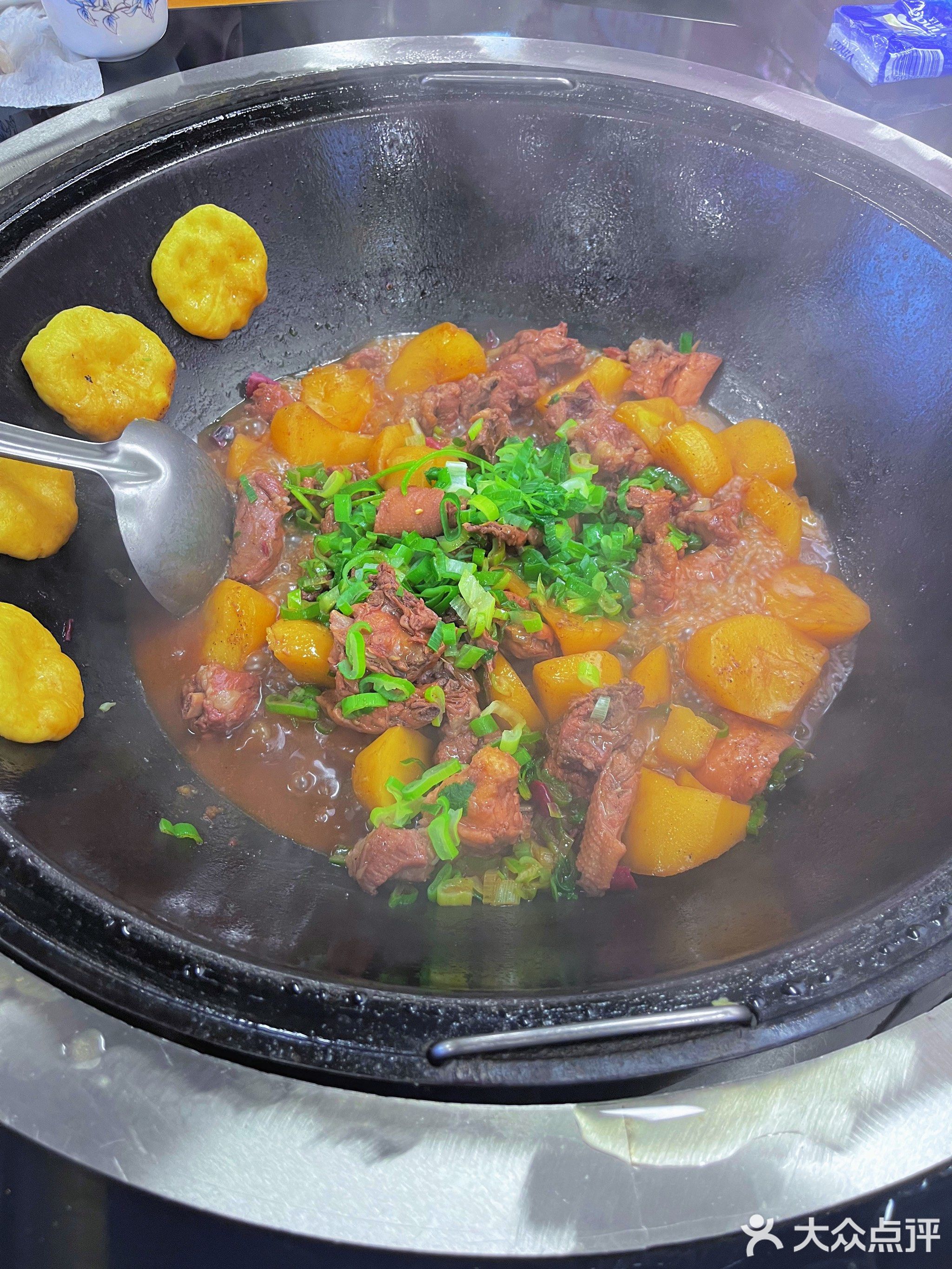 聚鑫东北铁锅炖(向西综合楼店)