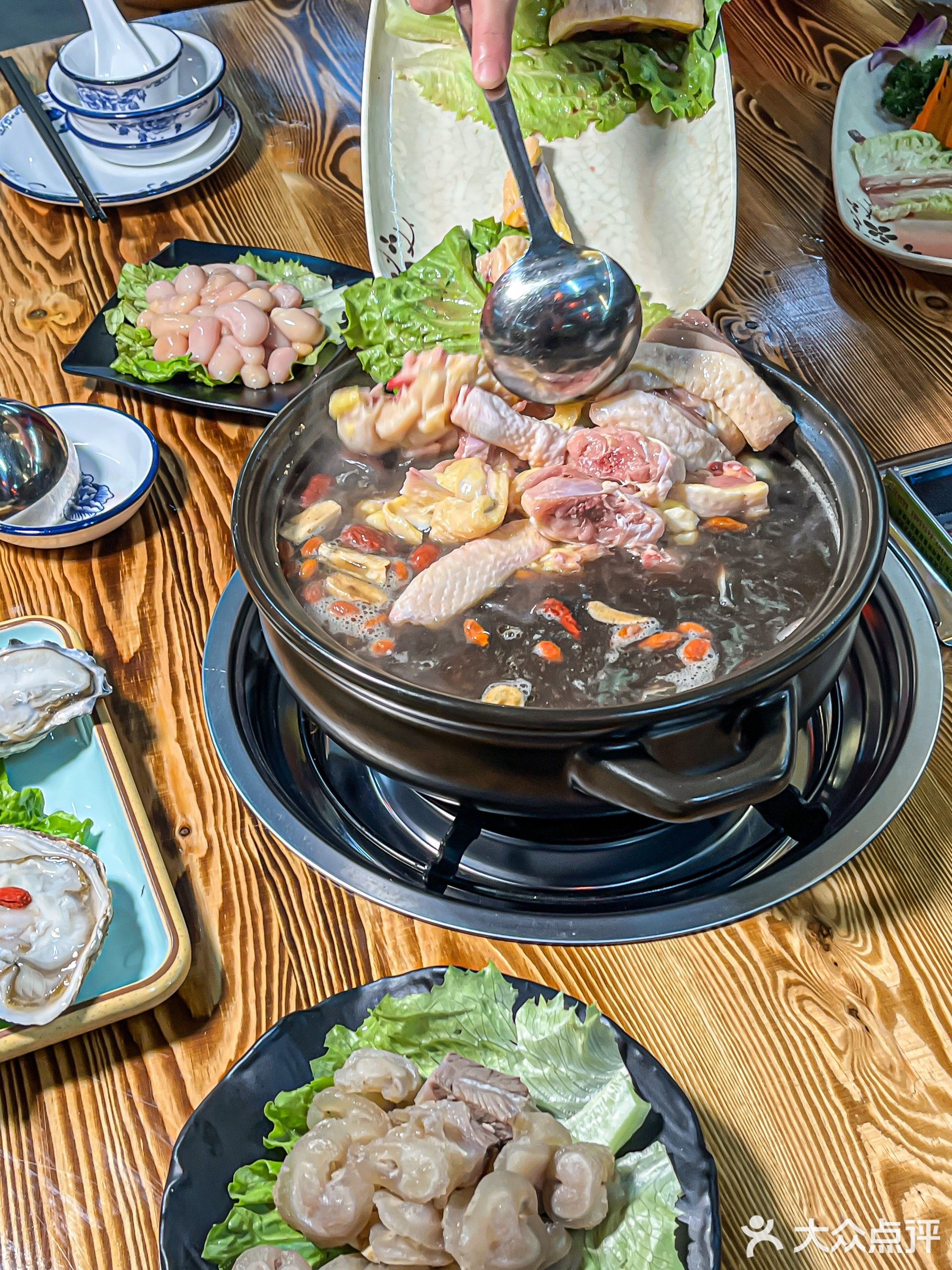 花胶牛鞭鸡子煲(宏海大厦店)