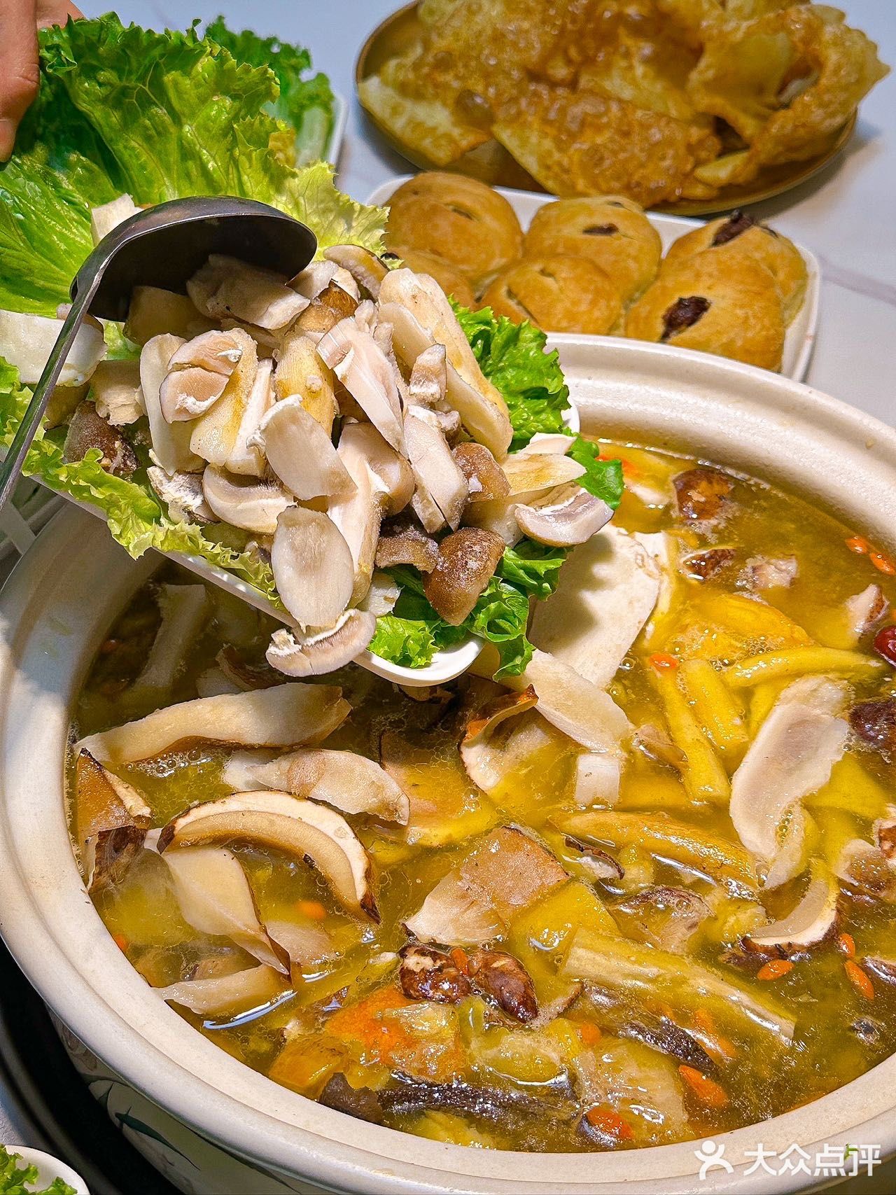 清真·菌儿朵朵野生菌火锅(南亚福景美食城店)