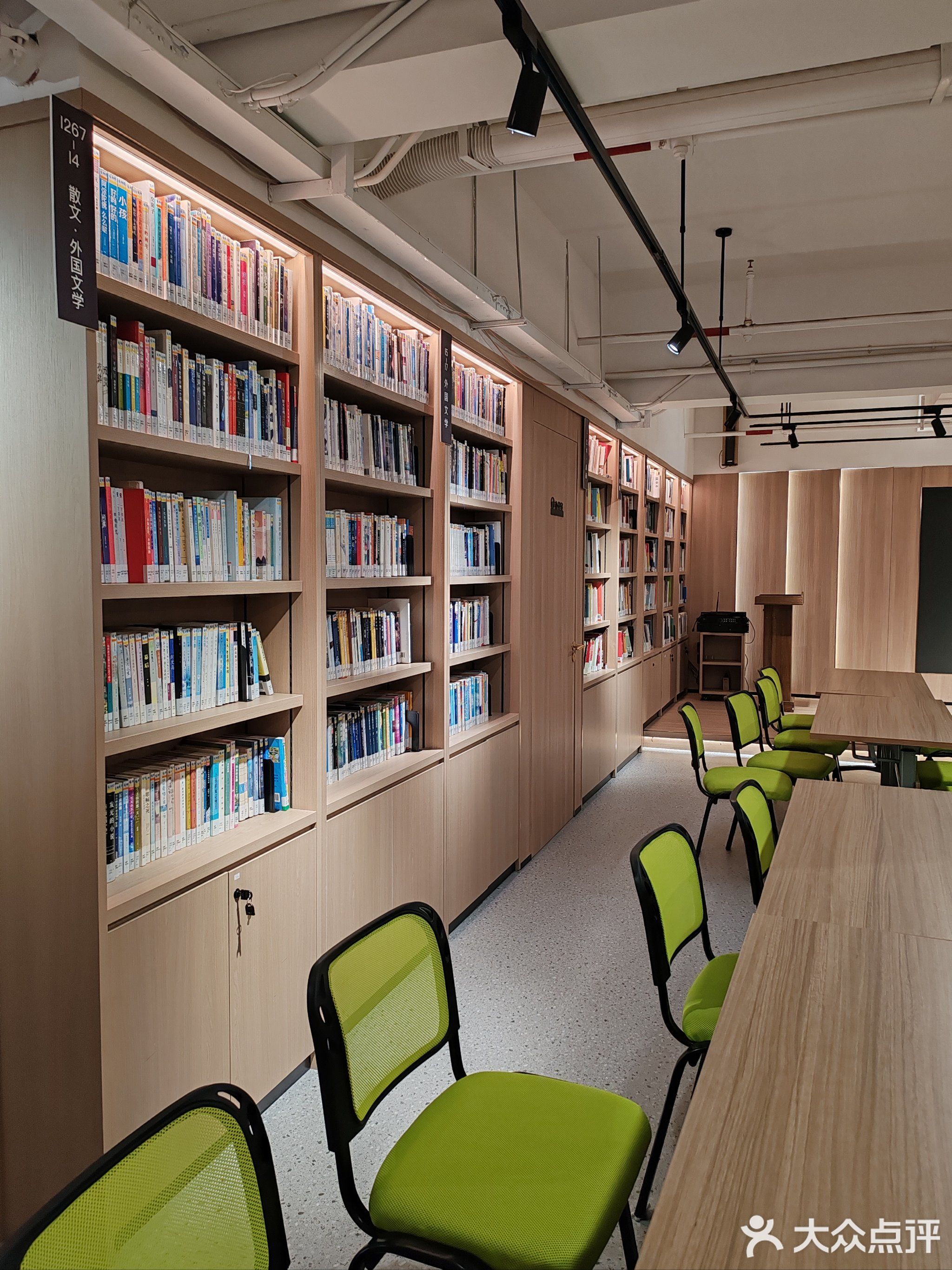 佛山古镇新华悦读空间(佛山新华书店岭南盛世店)