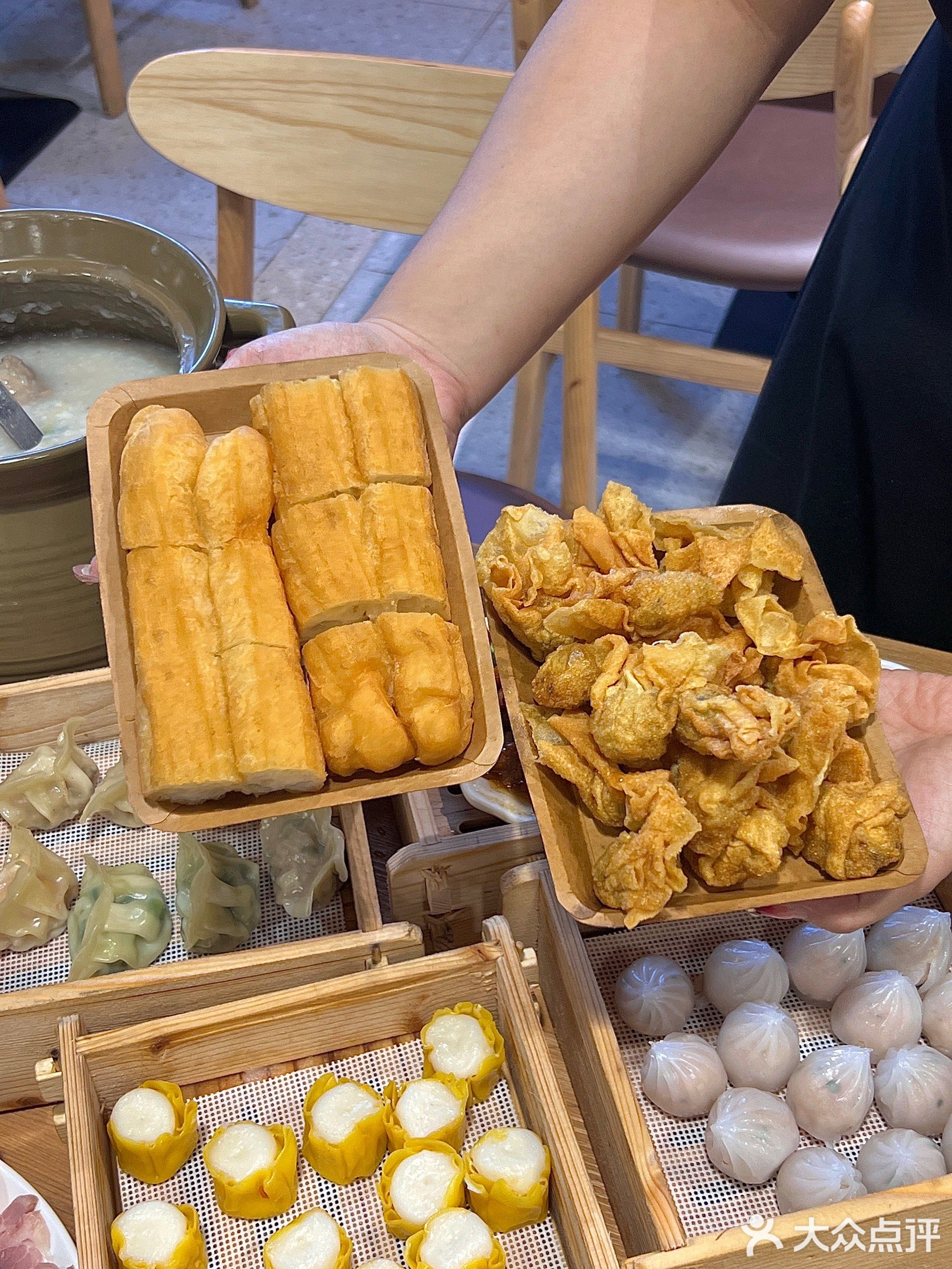 威仔猪杂粥(东门里店)