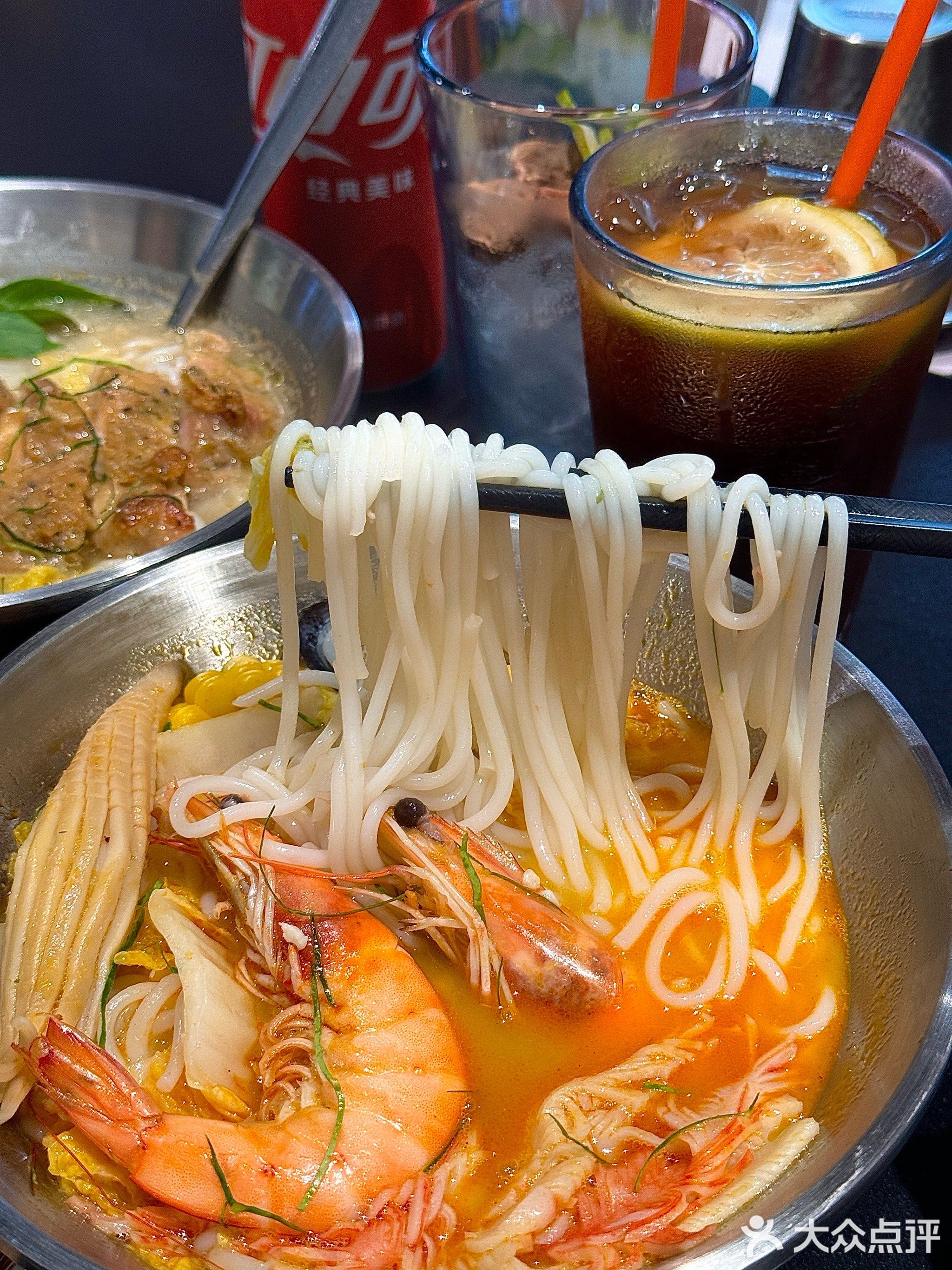 阿汤哥·鲜虾汤米线·火锅(樱花里店)