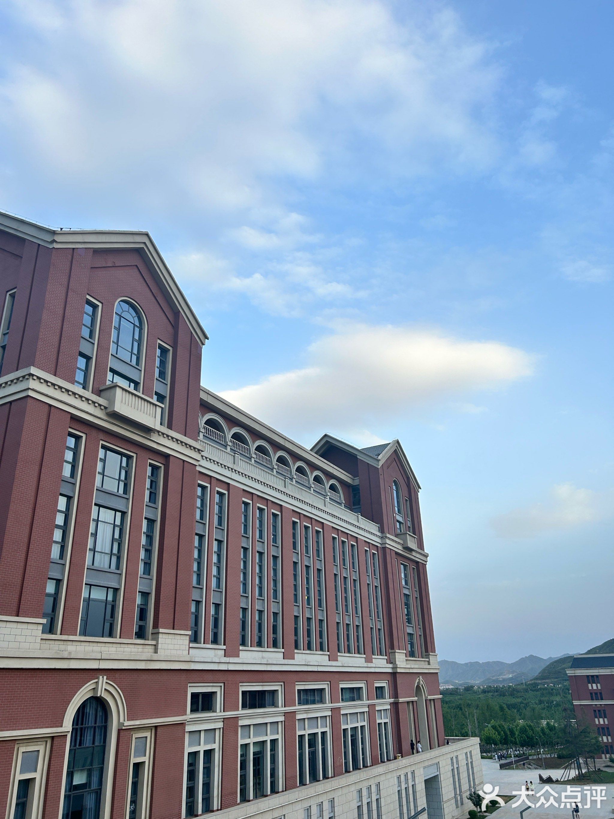 石家庄财经职业学院(卧龙校区)