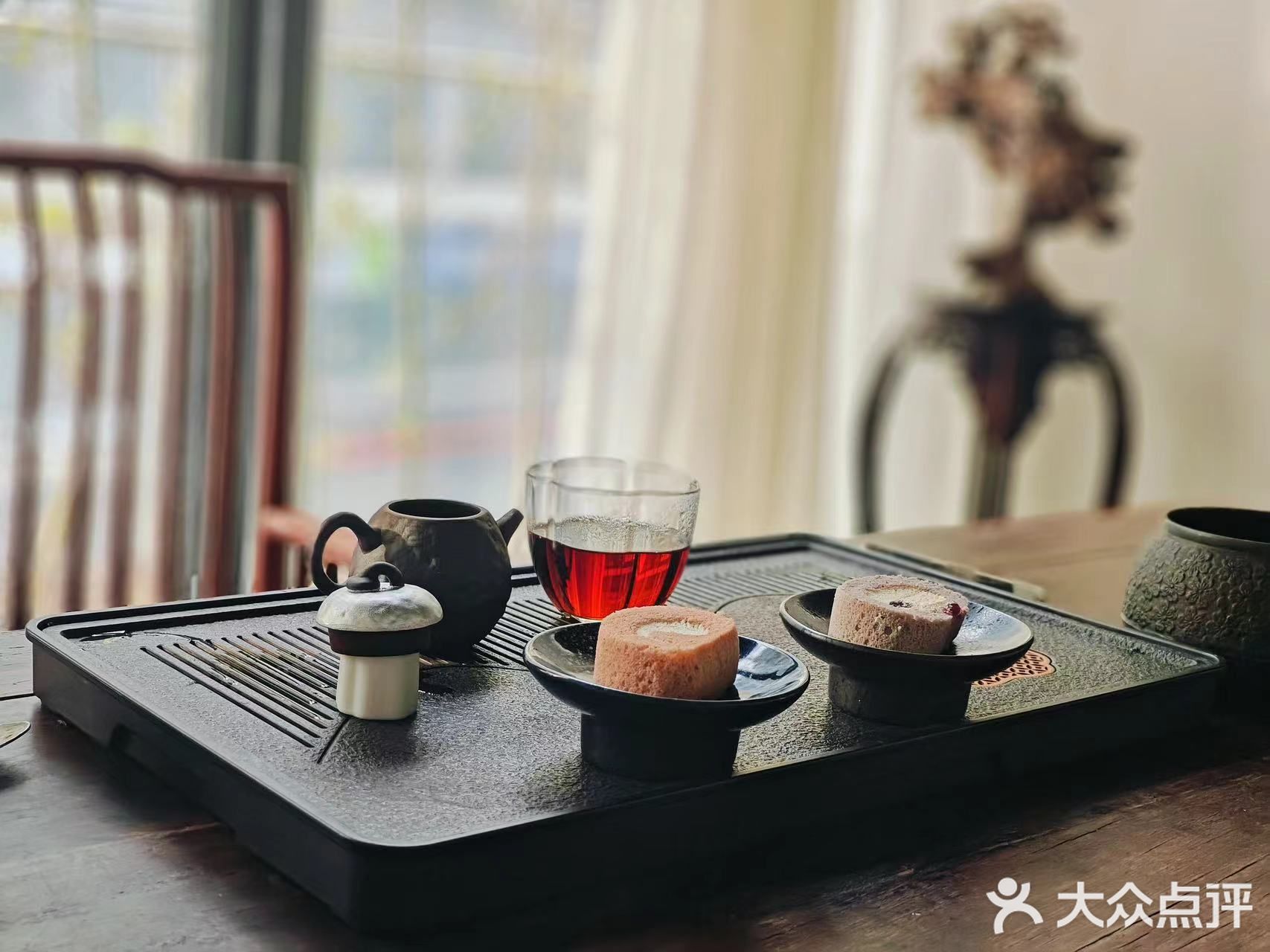 道南书房(红山6979商业中心店)