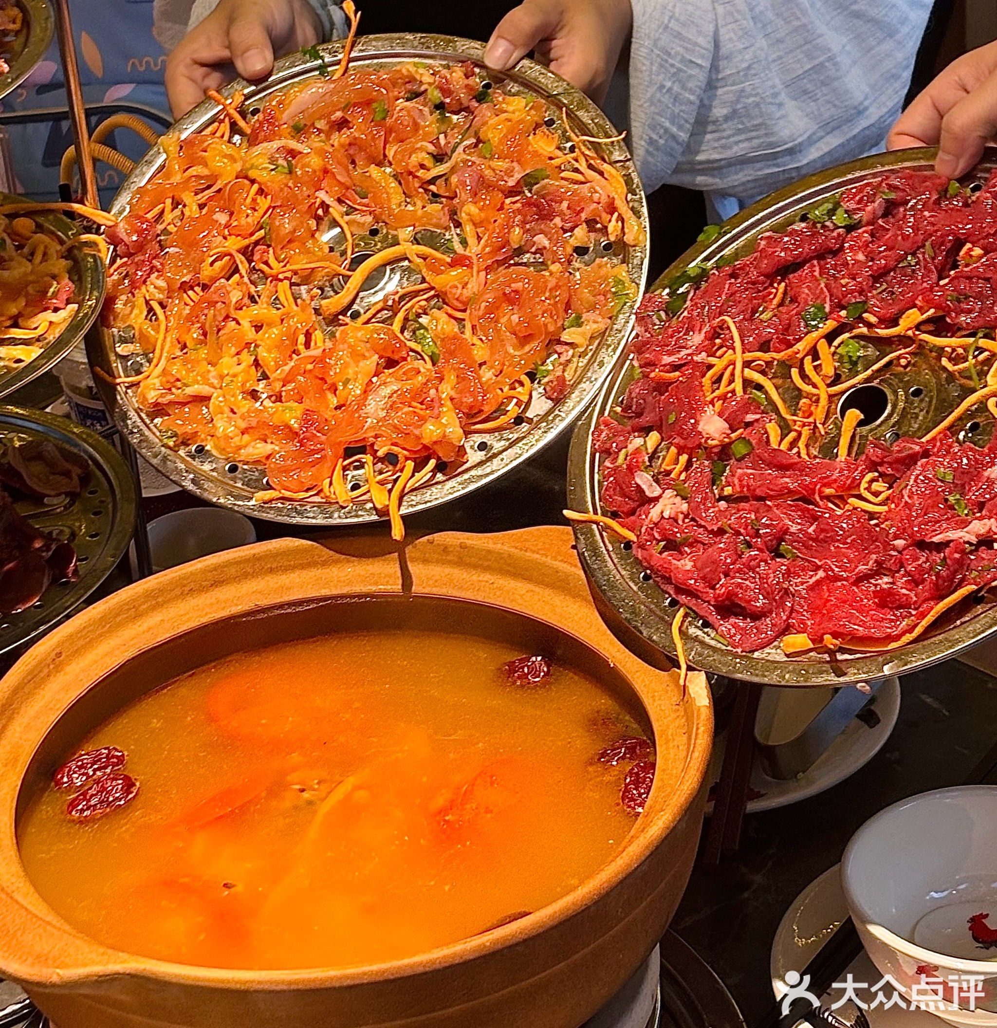 大凤戈·脆皮鸡煲(机场路店)