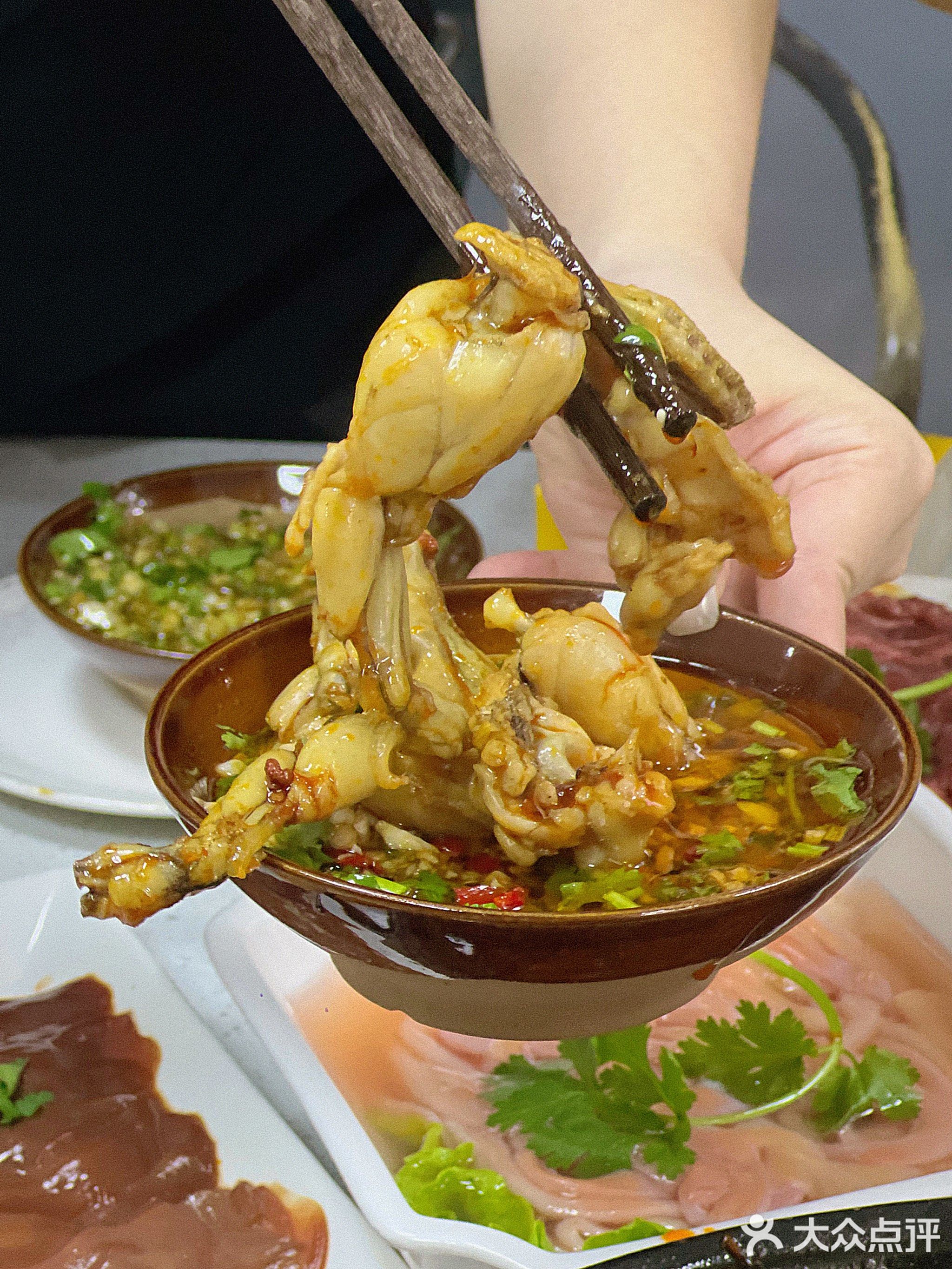 重庆秋姐·重庆老火锅·美蛙鱼头(永昌北路店)