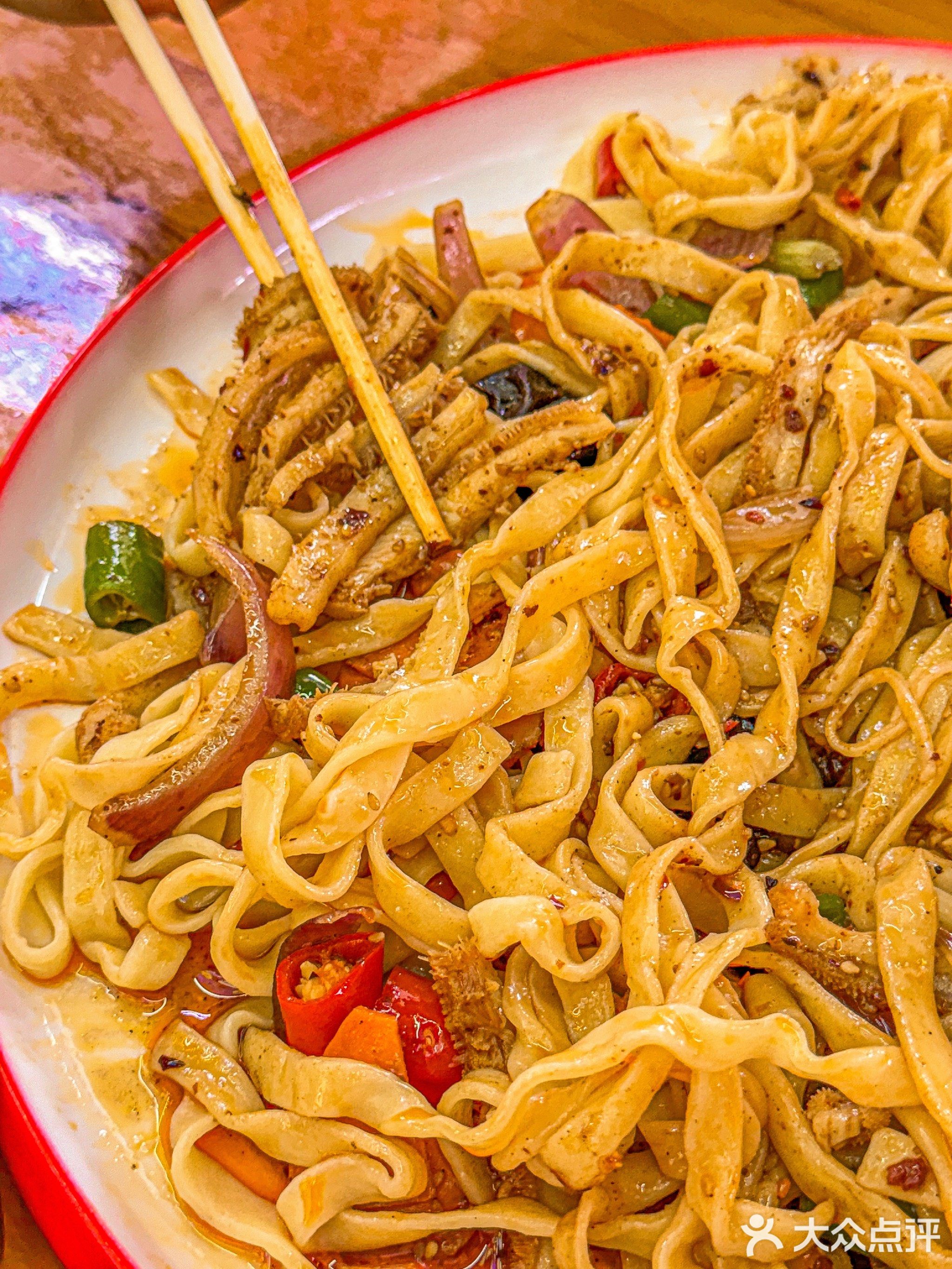 喜家浓跷脚牛肉面(火车站店)