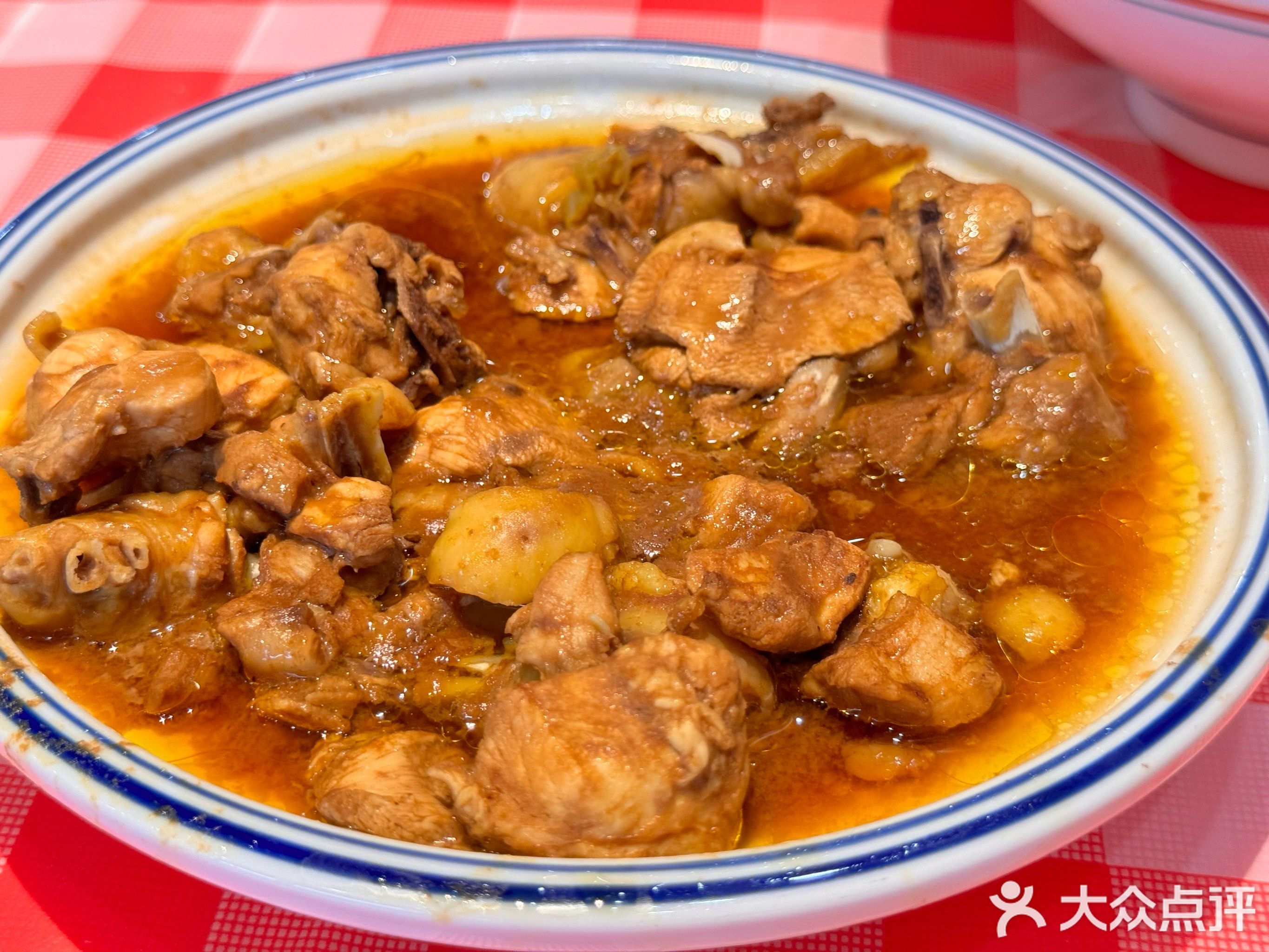 东兴市老舅家小炒(天鹅湖店)