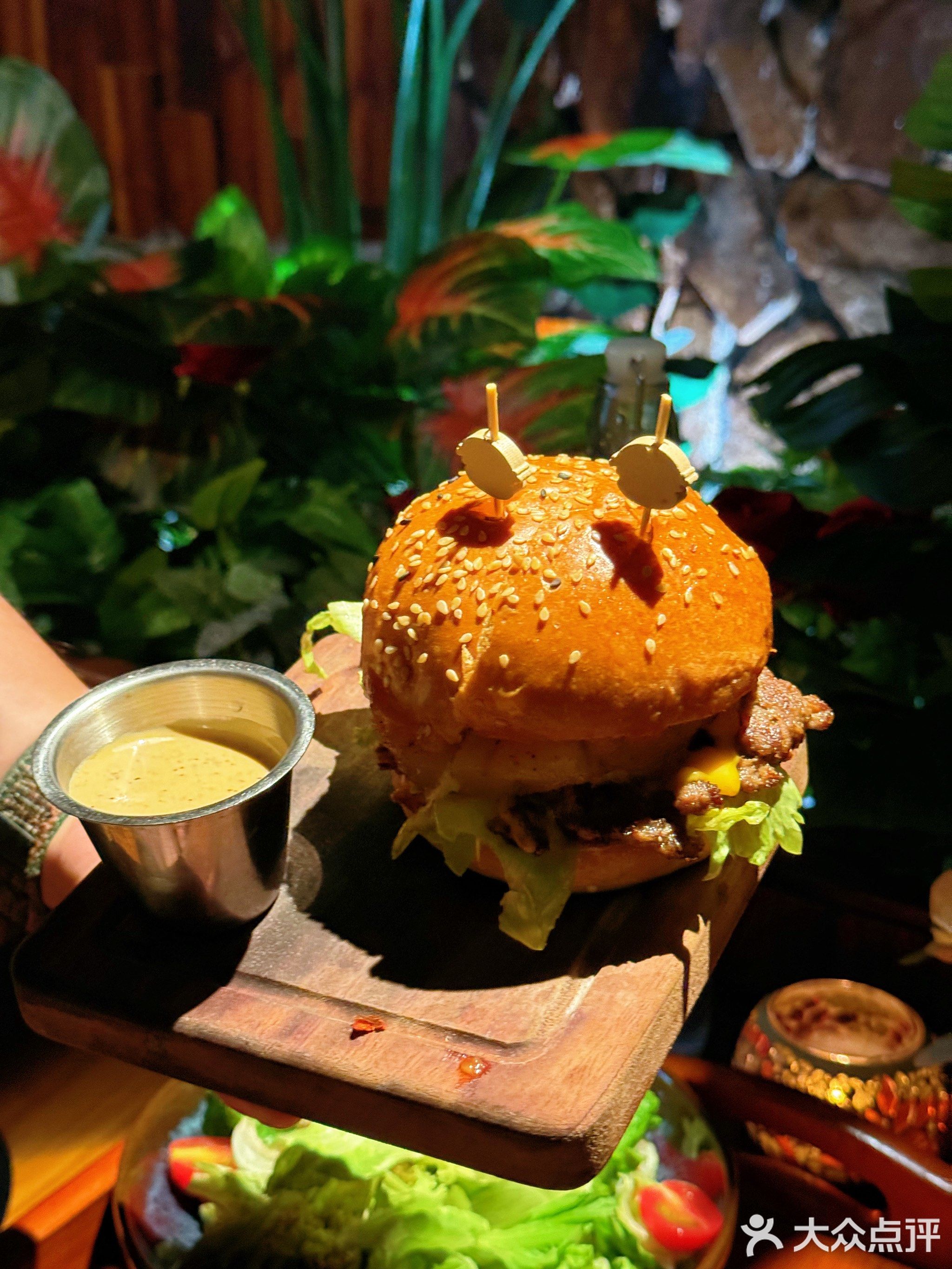 BROWN BEAR棕熊美式BBQ餐厅&精酿BAR(国贸店)