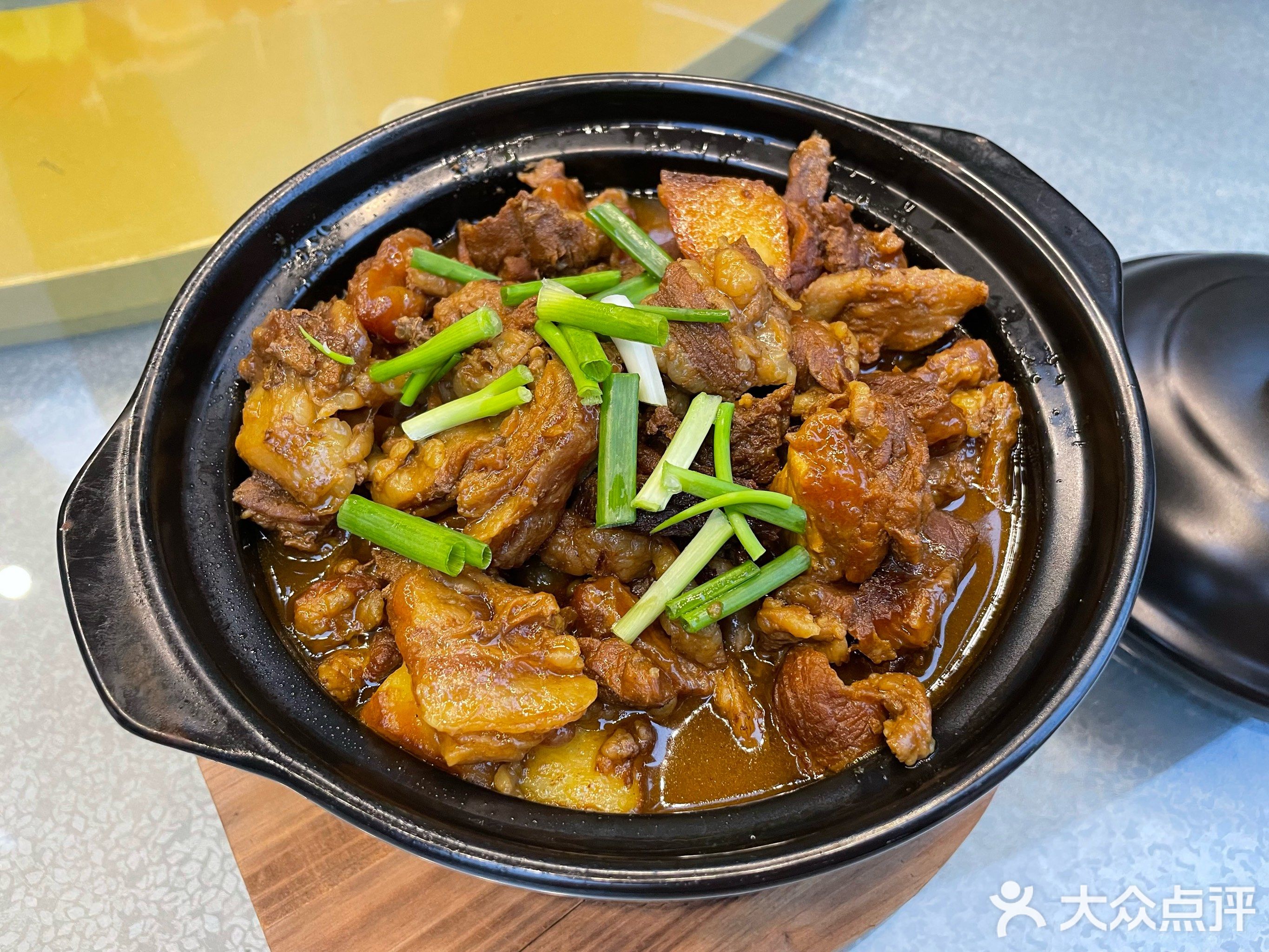 俊马星空休闲山庄