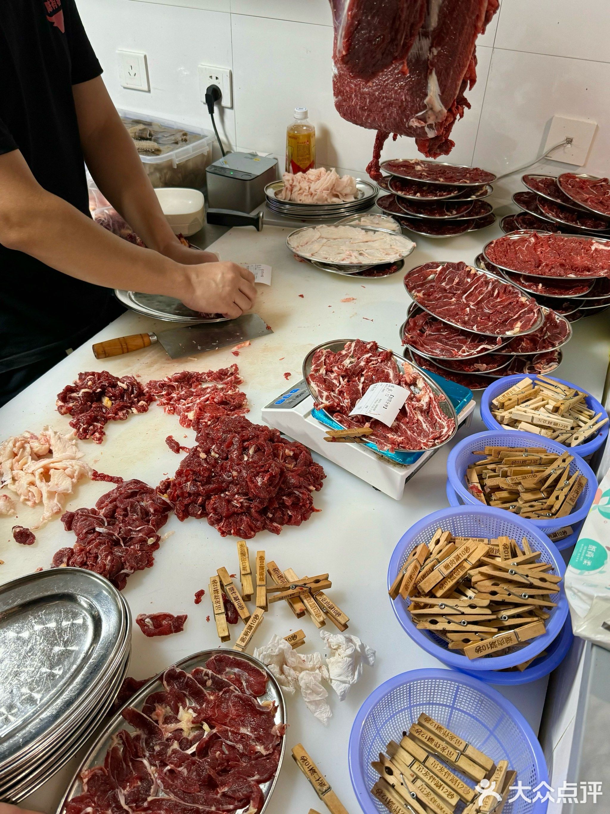 陈有春鲜活牛肉店(鄞州万达店)