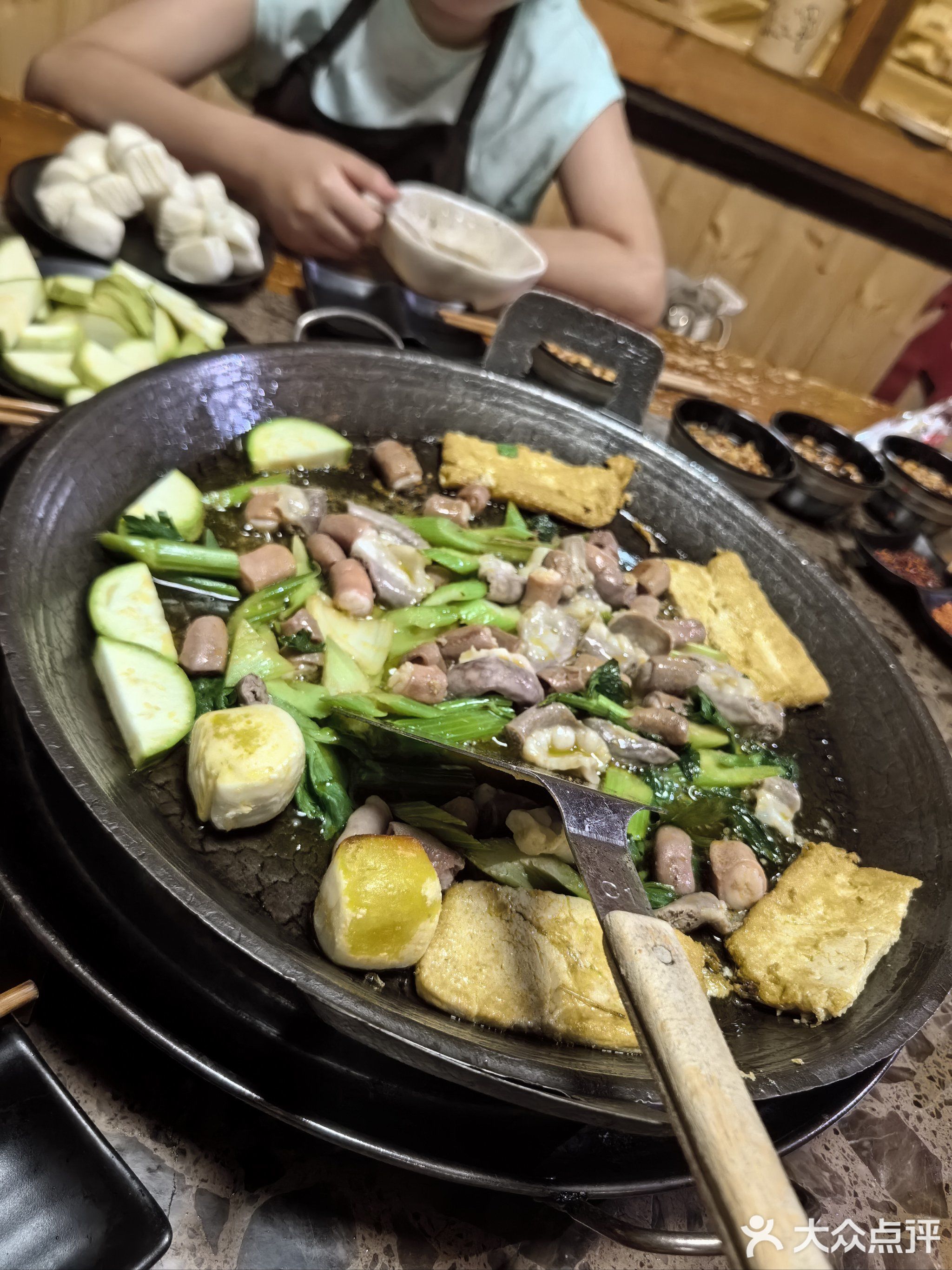 桃林烙锅(英伦城邦店)