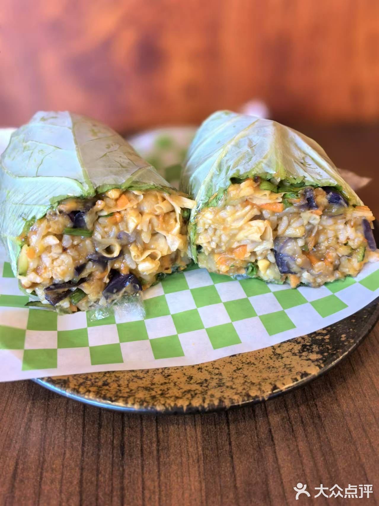 宝音东北菜包饭