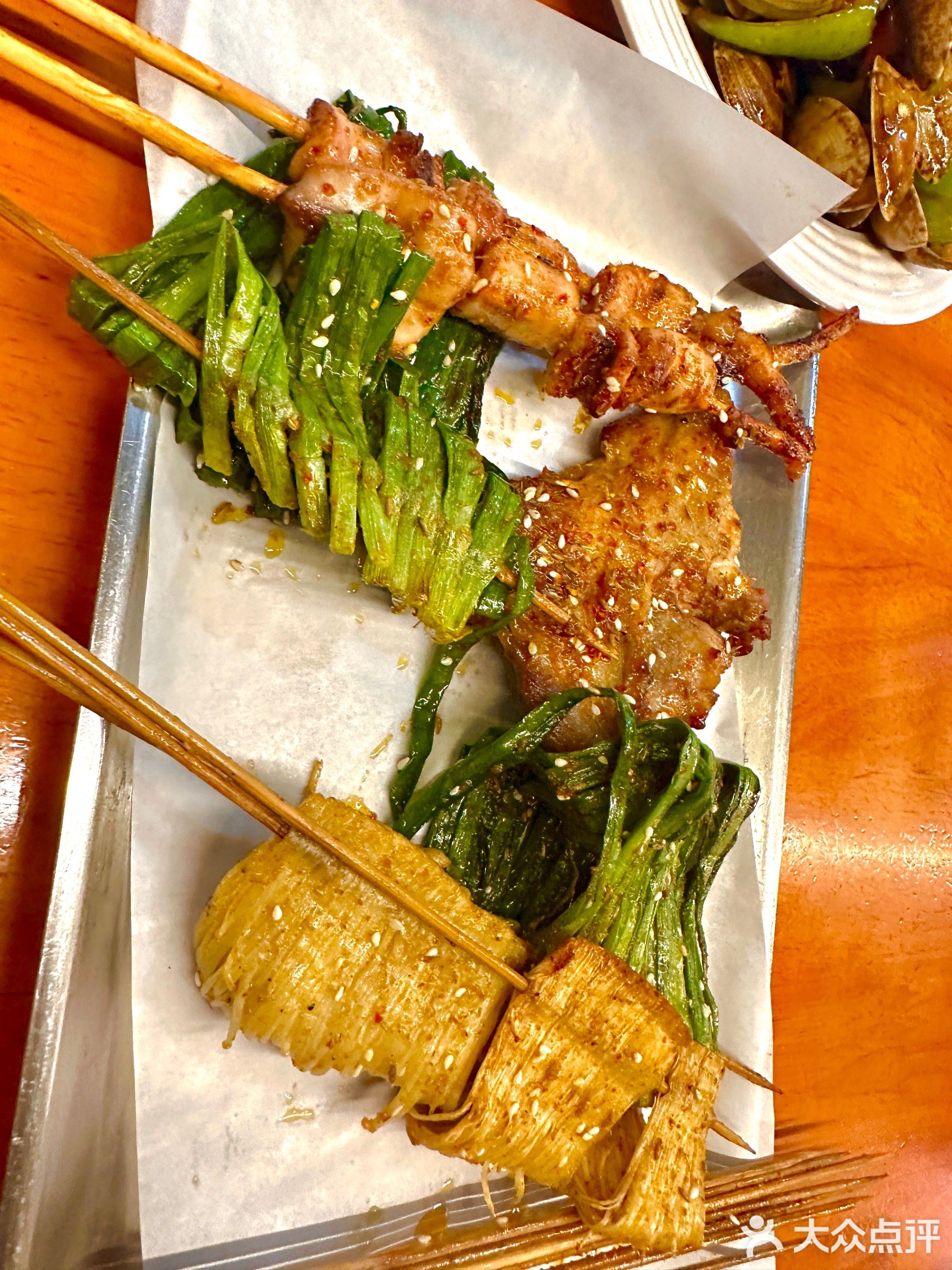 东北阿龙烧烤吧(北师店)