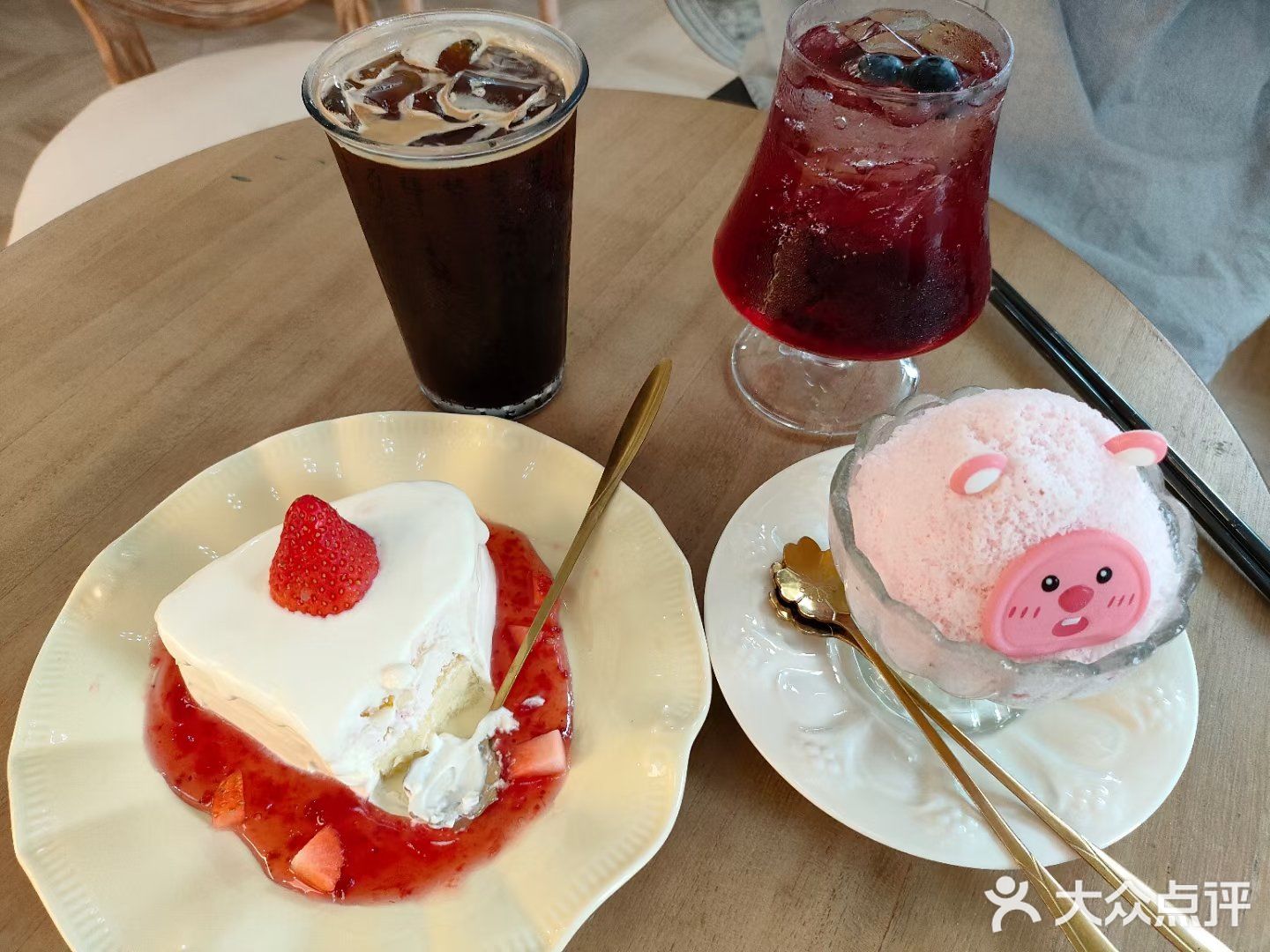 奶&米蛋糕店
