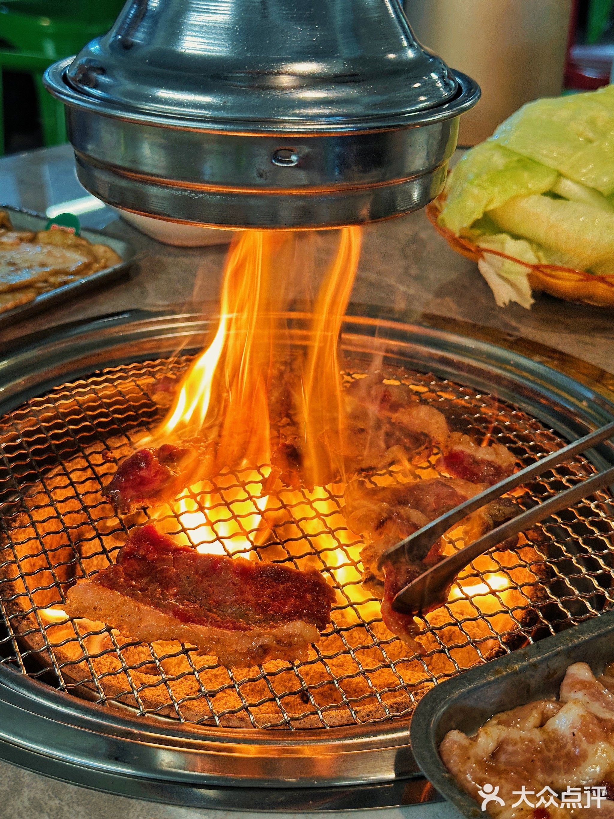 绿车道·牛肉烧烤城(沿江路第三分店)