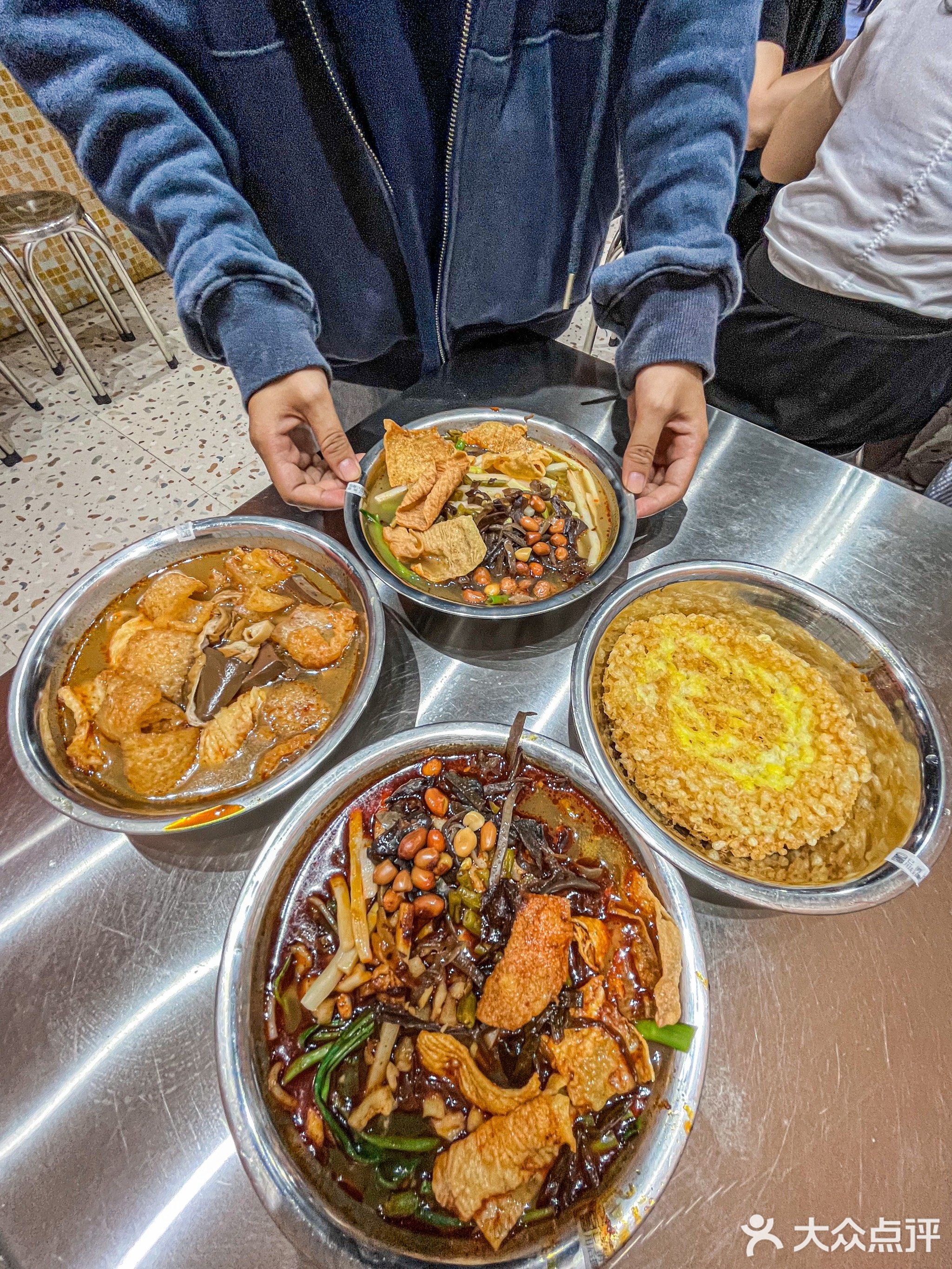 柒碗螺蛳粉(富民路店)