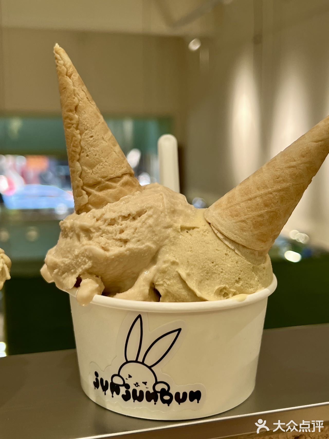 六悦兔JUNJUNBUNGELATO(桂华楼店)