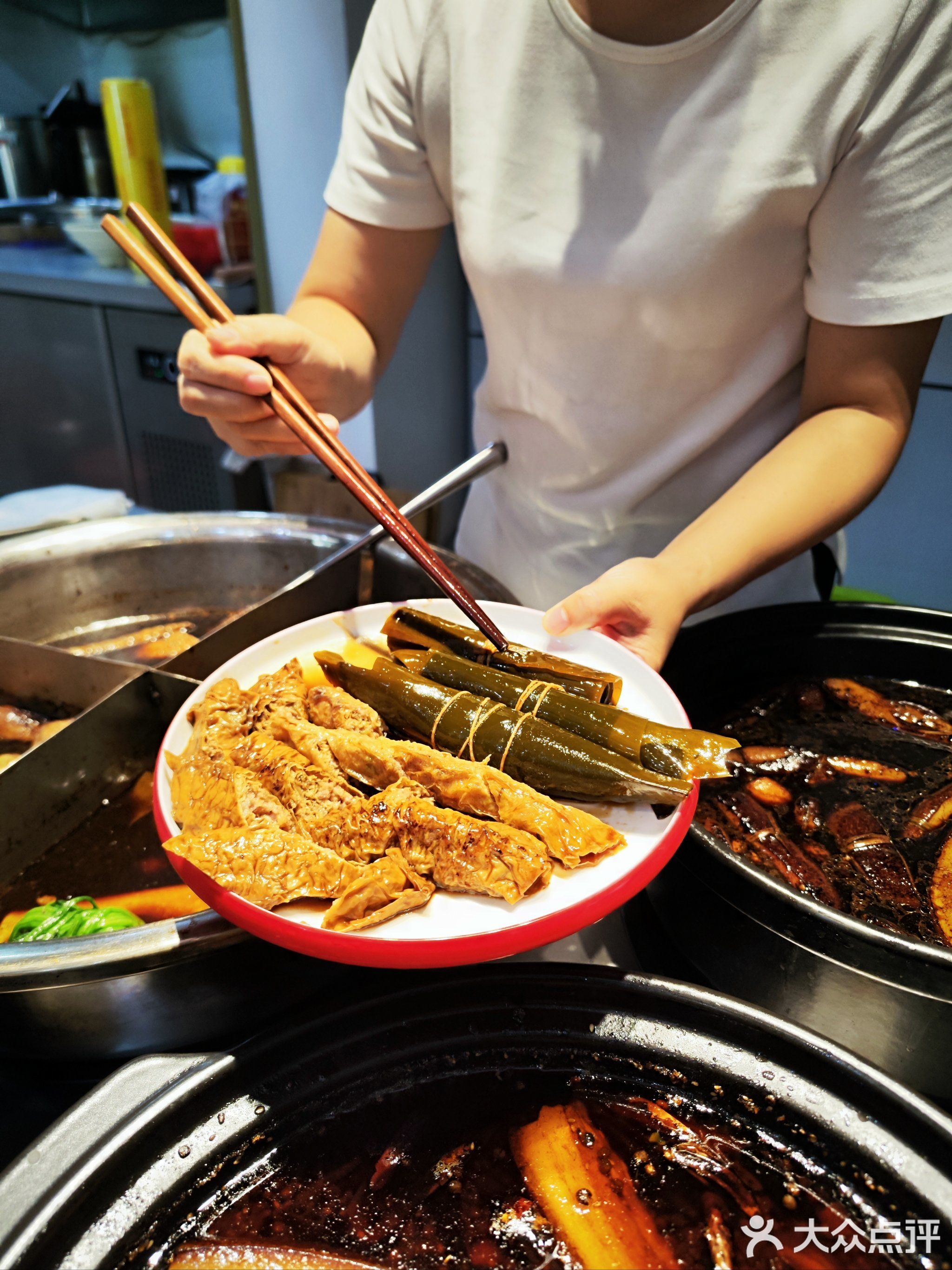 鲁豫·甏肉干饭(广西总店)