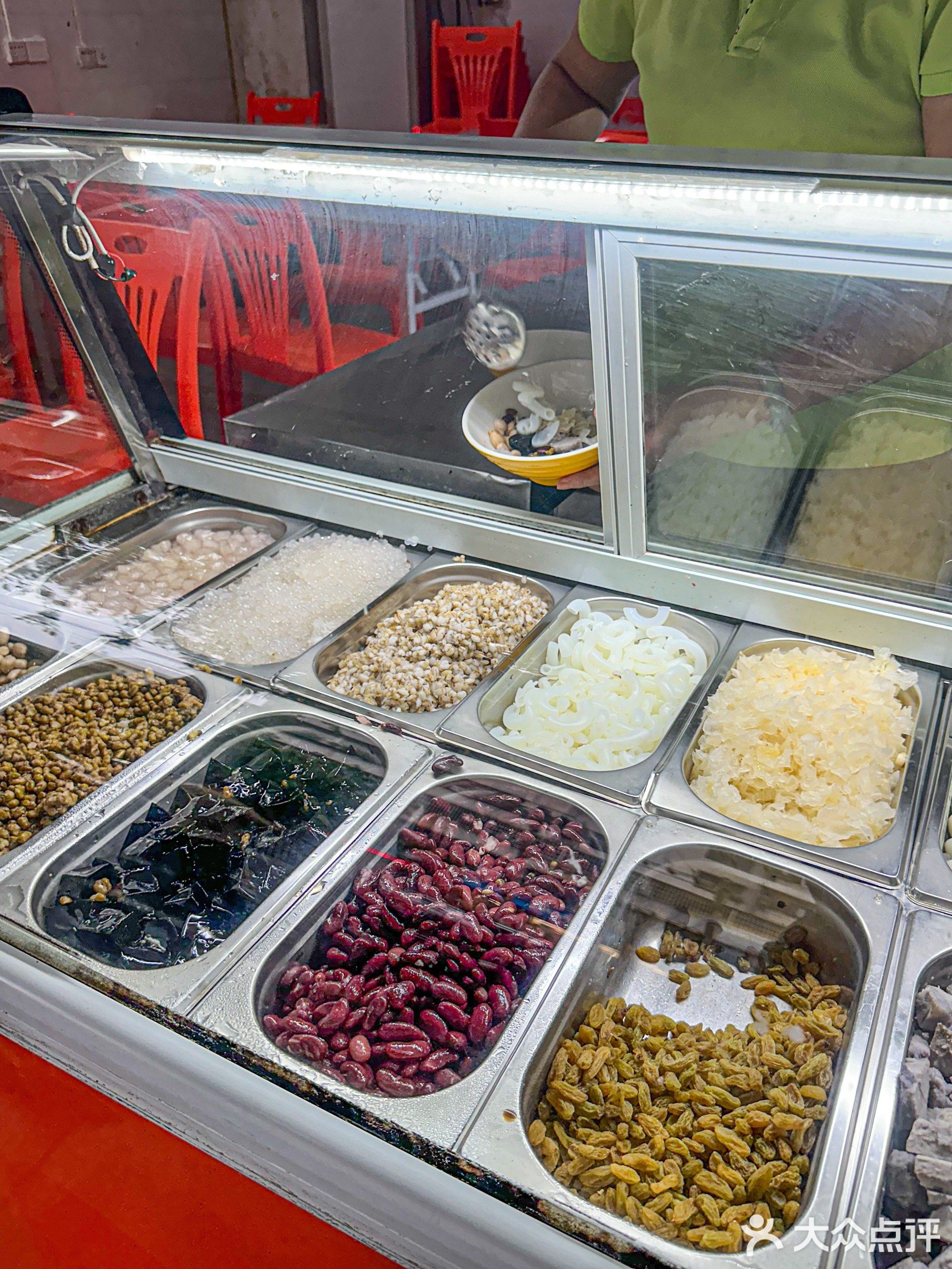 杜治明椰奶炒冰清补凉店