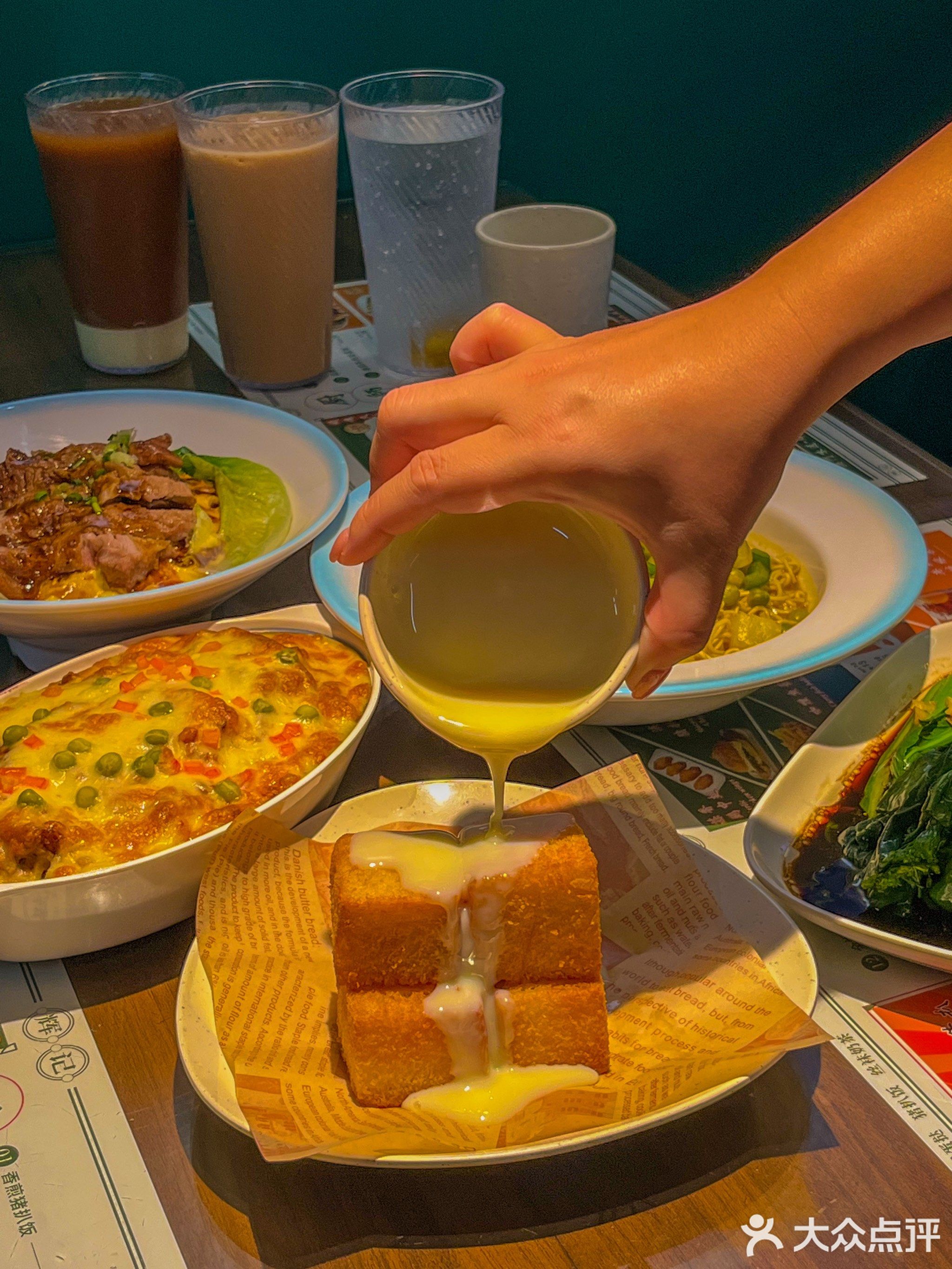 辉记茶餐厅(万象金沙湾广场店)