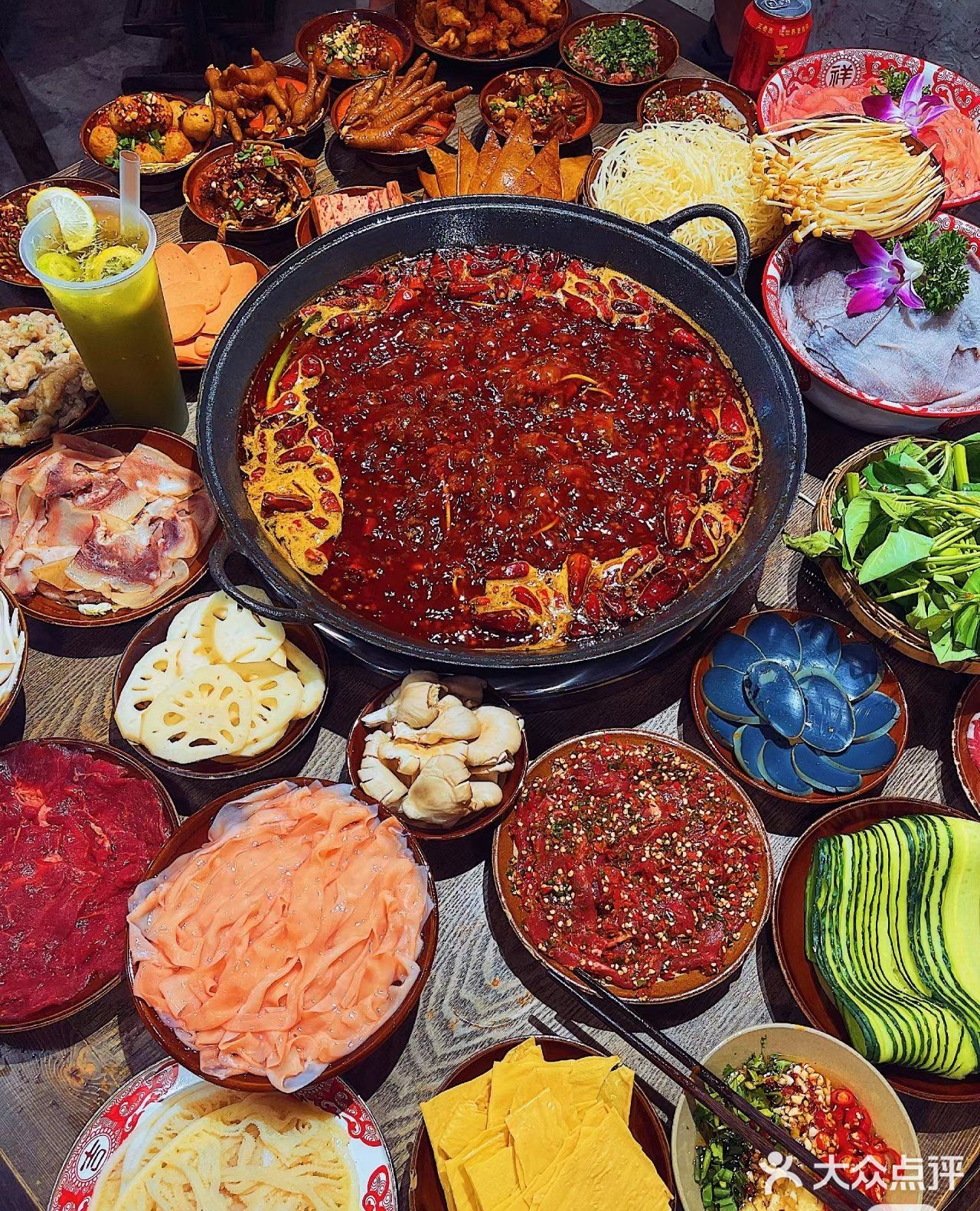 卿掌柜·川渝鲜货火锅(霞涌店)