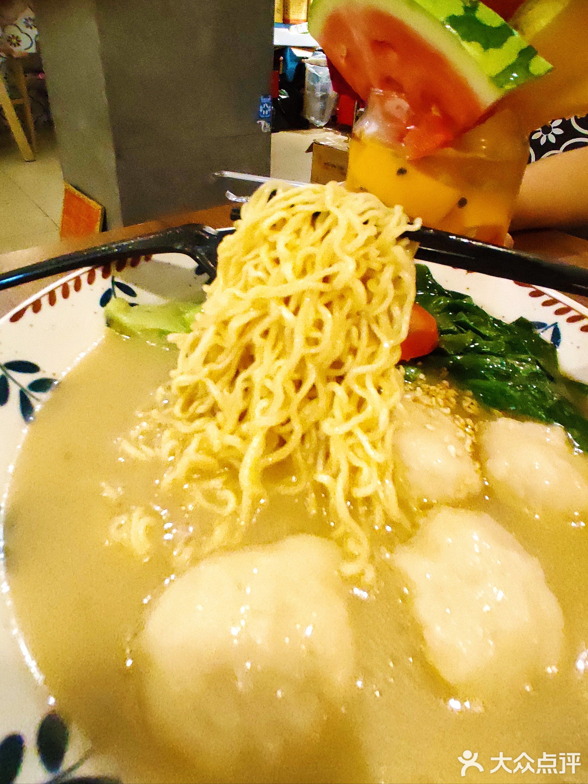 六月奶茶铺(六沙店)