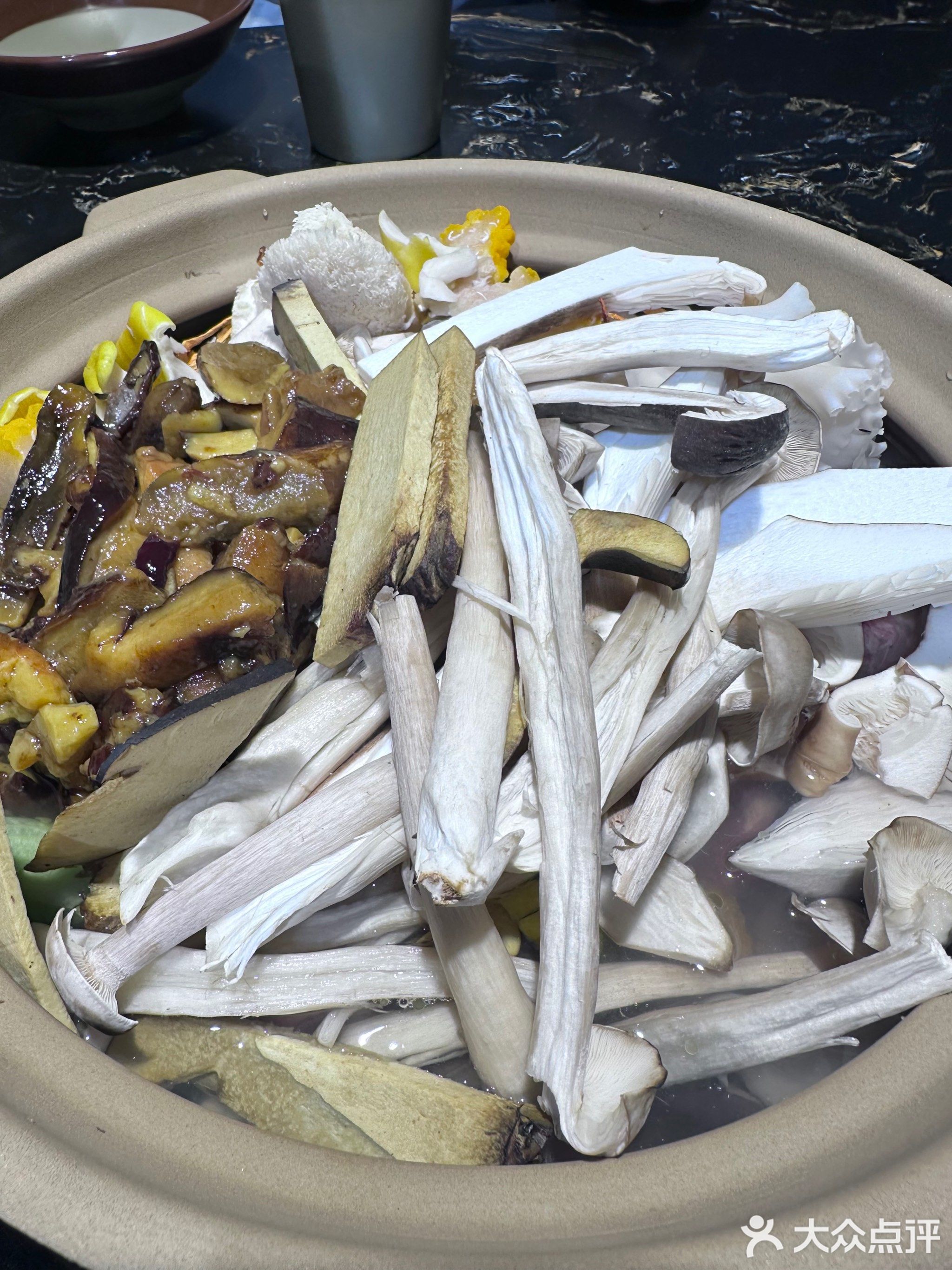 彩菌云南野生菌火锅(粮油食品厂宿舍店)