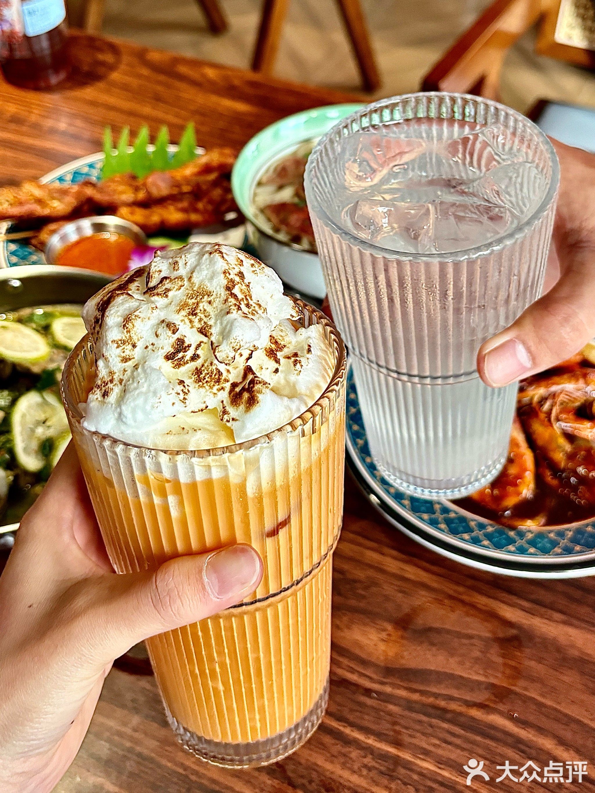 炽酒餐吧(大信·新都汇118广场店)