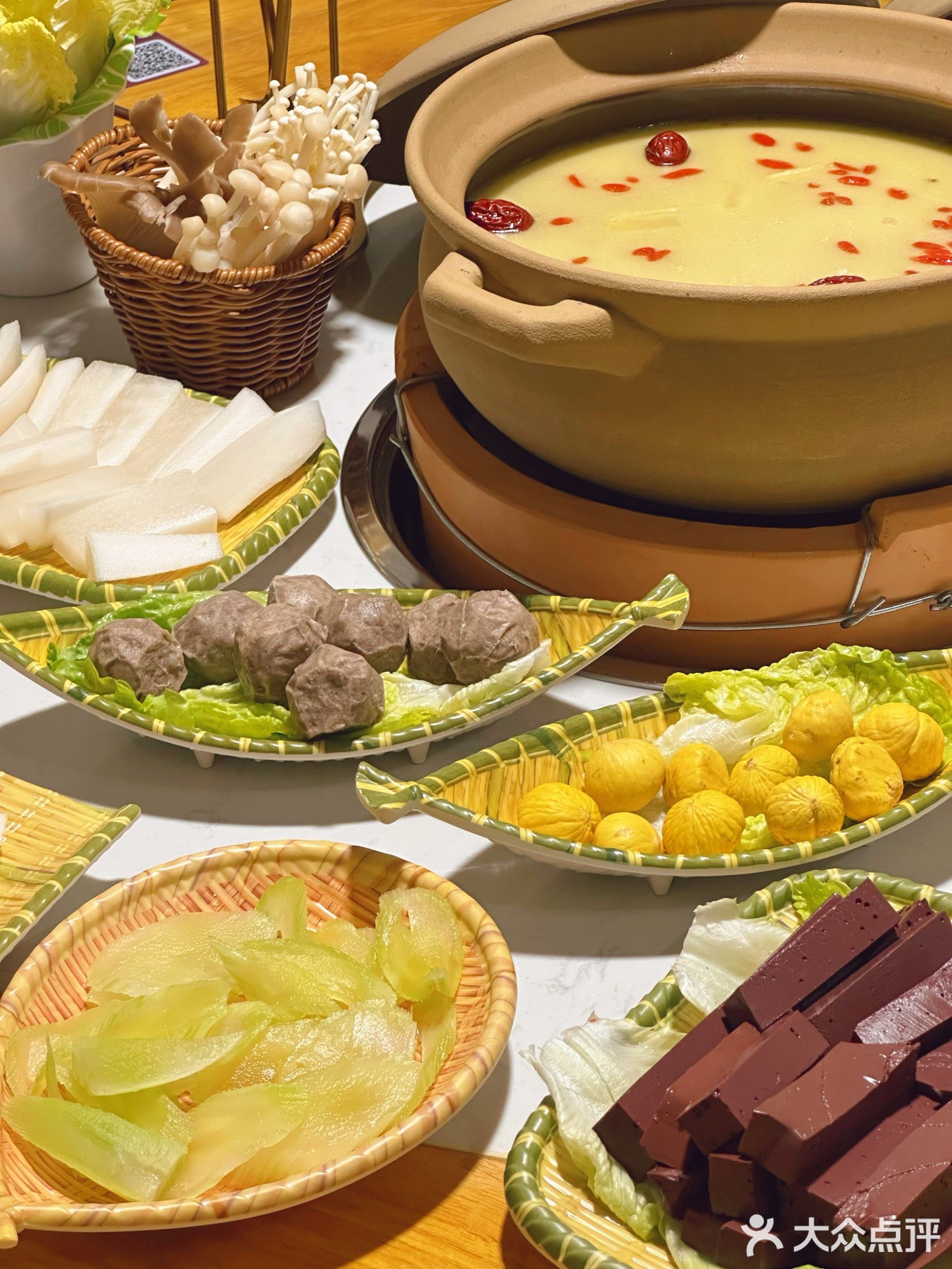 御品鱼羊鲜火锅