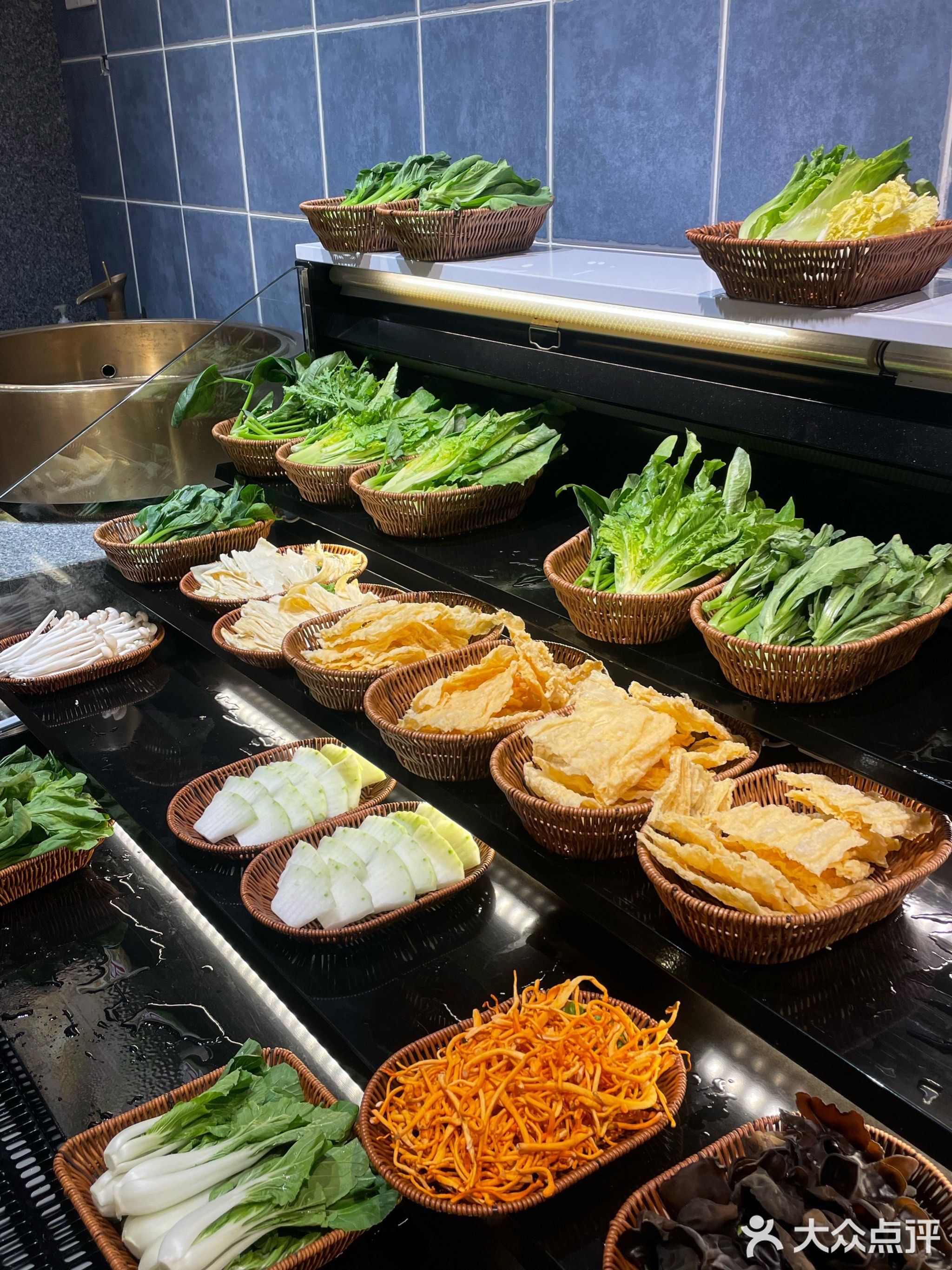 背鸡离乡·湛江老鸡火锅·瓦缸饭(丽悦新天店)