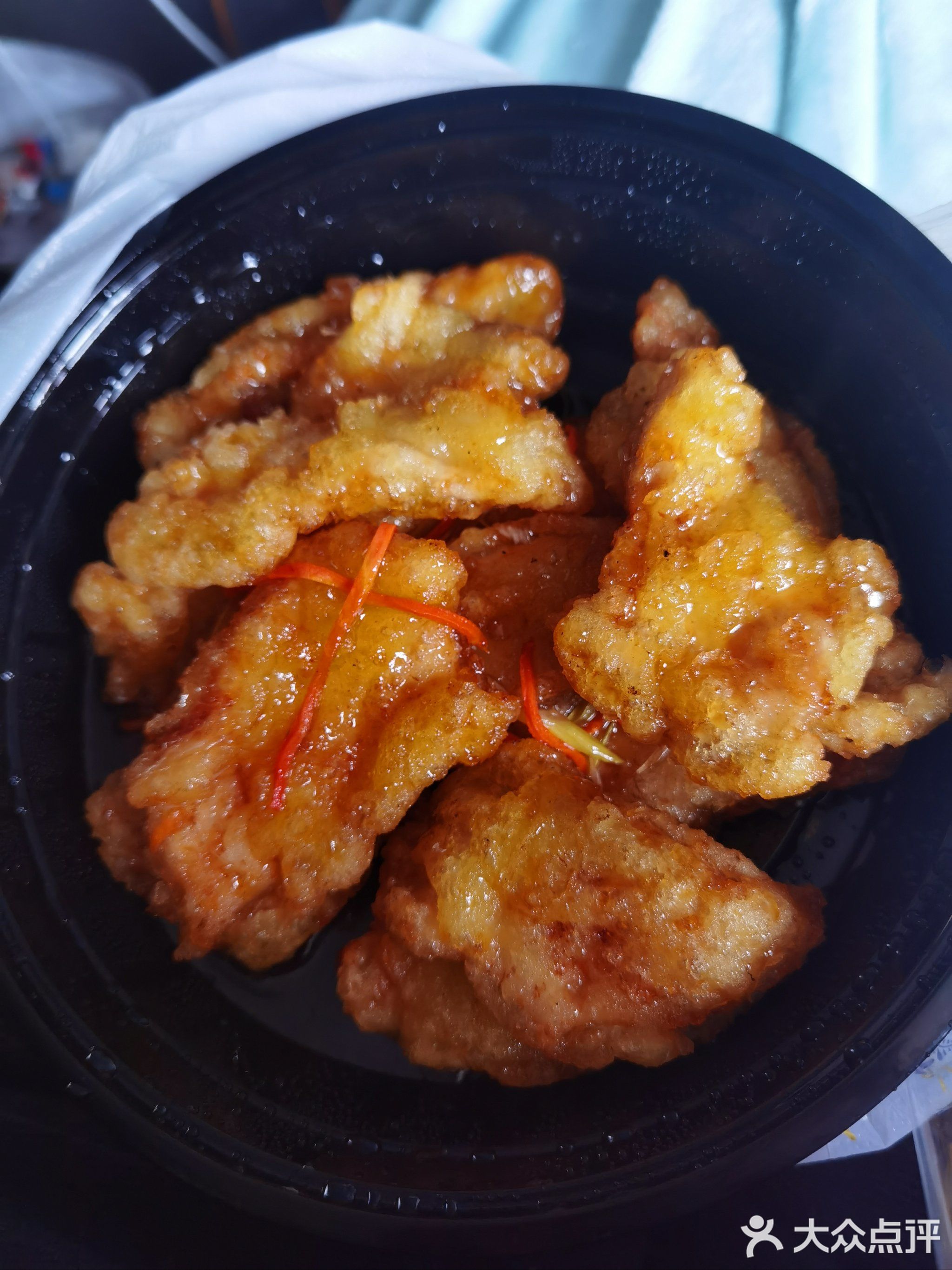 靠山屯东北铁锅炖(陈春路店)