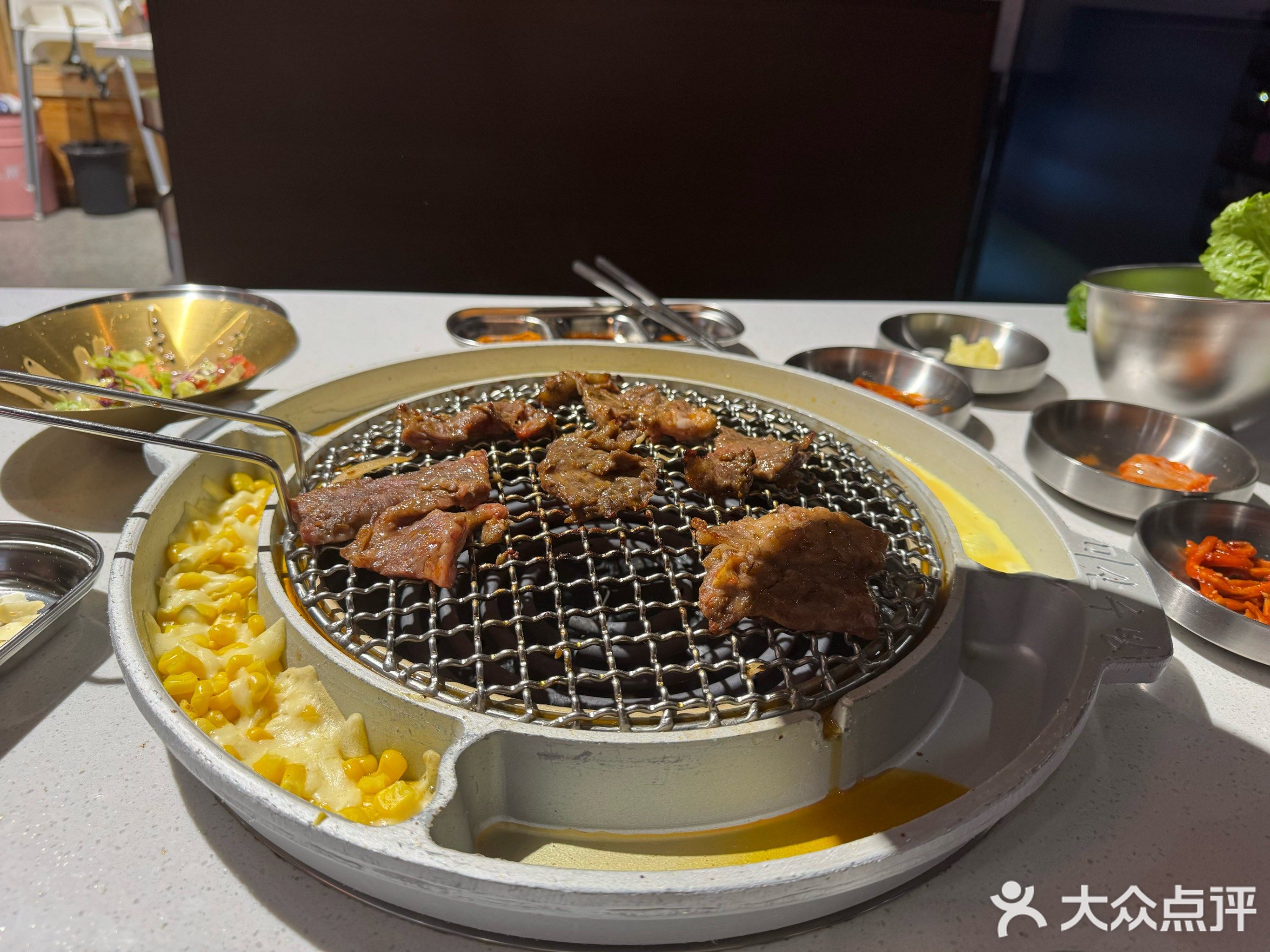 悦汇时光颂艺术购物中心