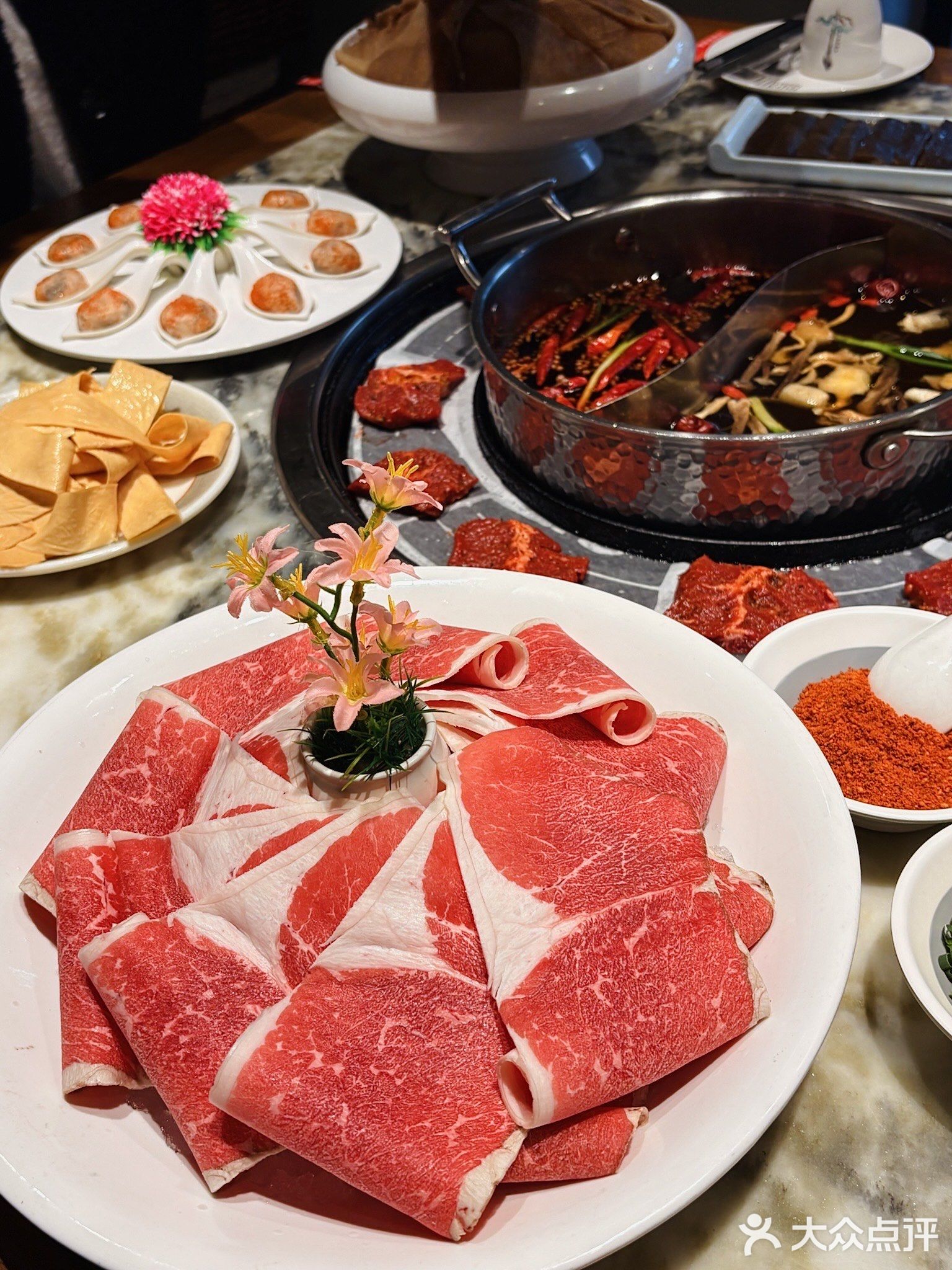 菌香牛之味·牛排·野生菌火锅(汉江首府店)
