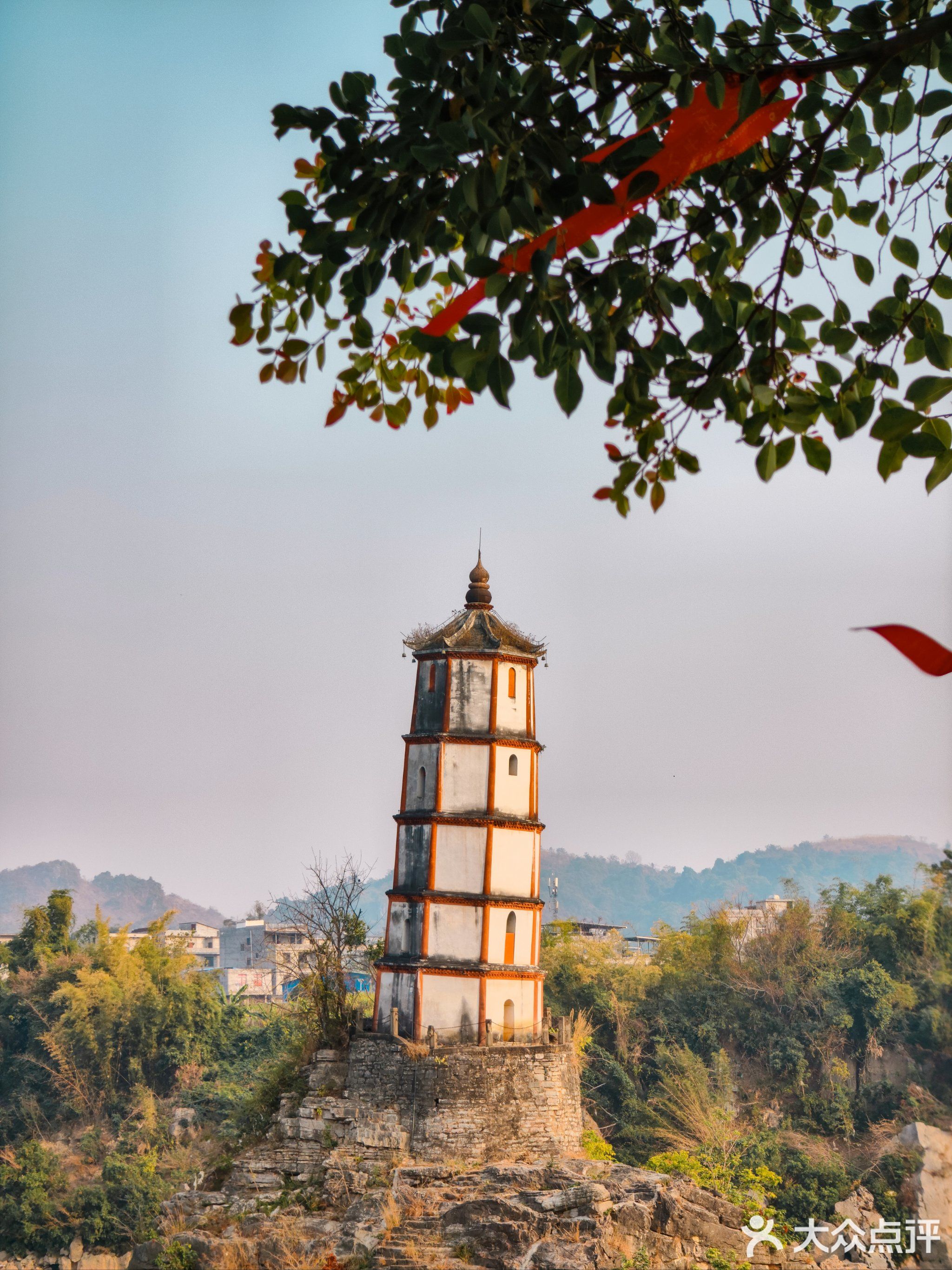 月畔湾东南亚餐厅(崇左店)