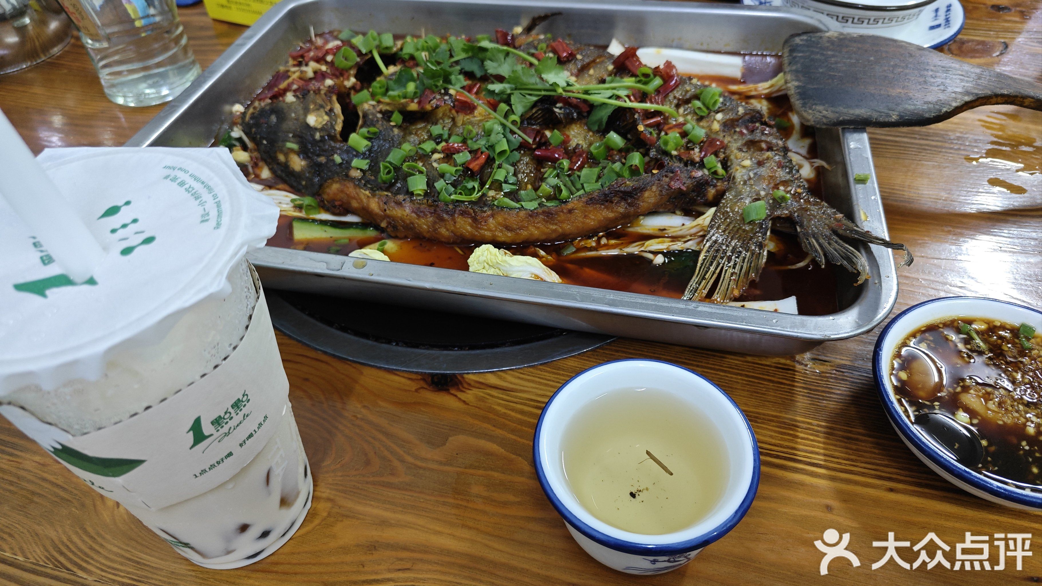 君品阁香辣火锅(义龙西路店)