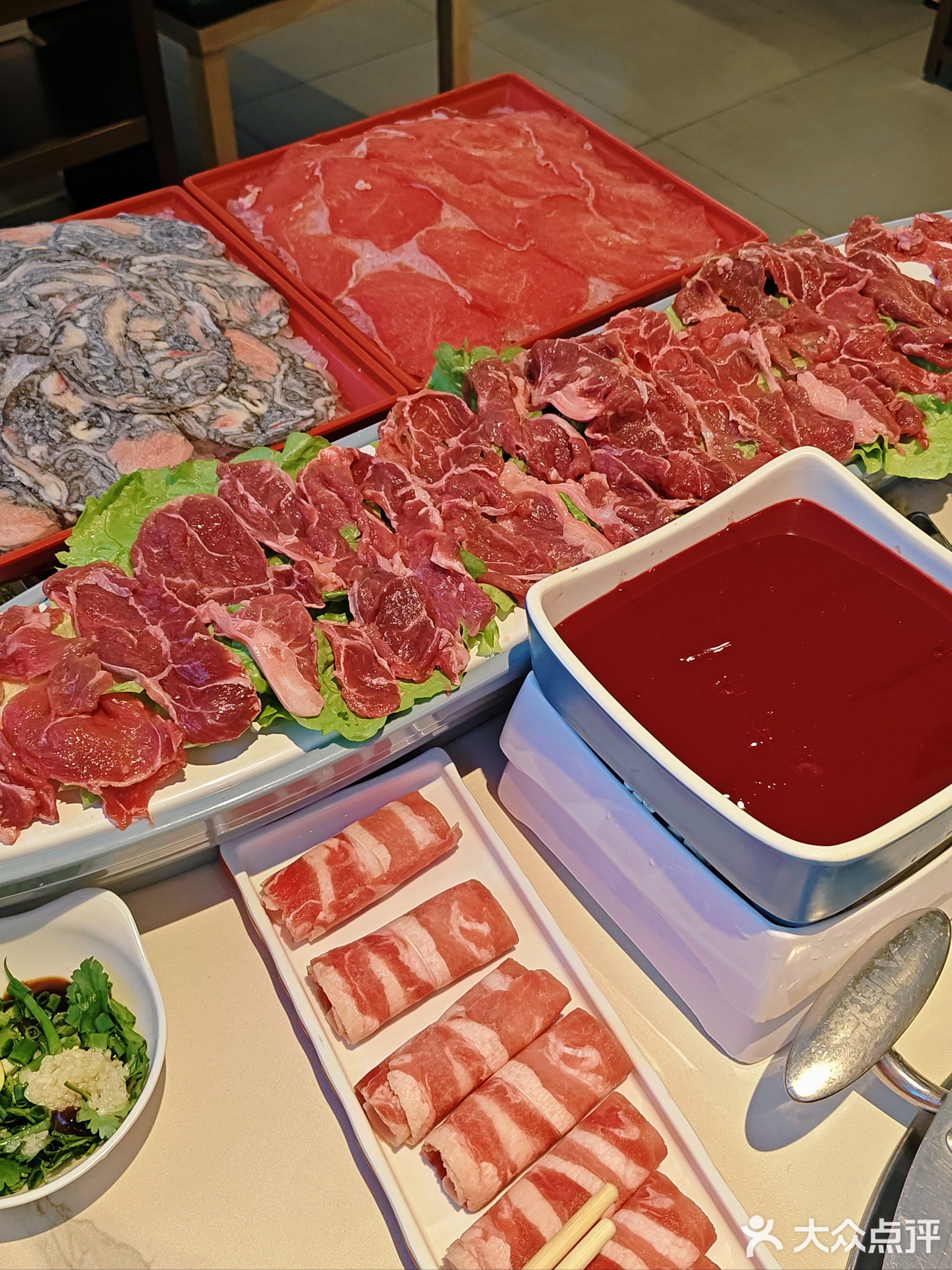 皇滋番茄牛展火锅(罗定客都汇店)